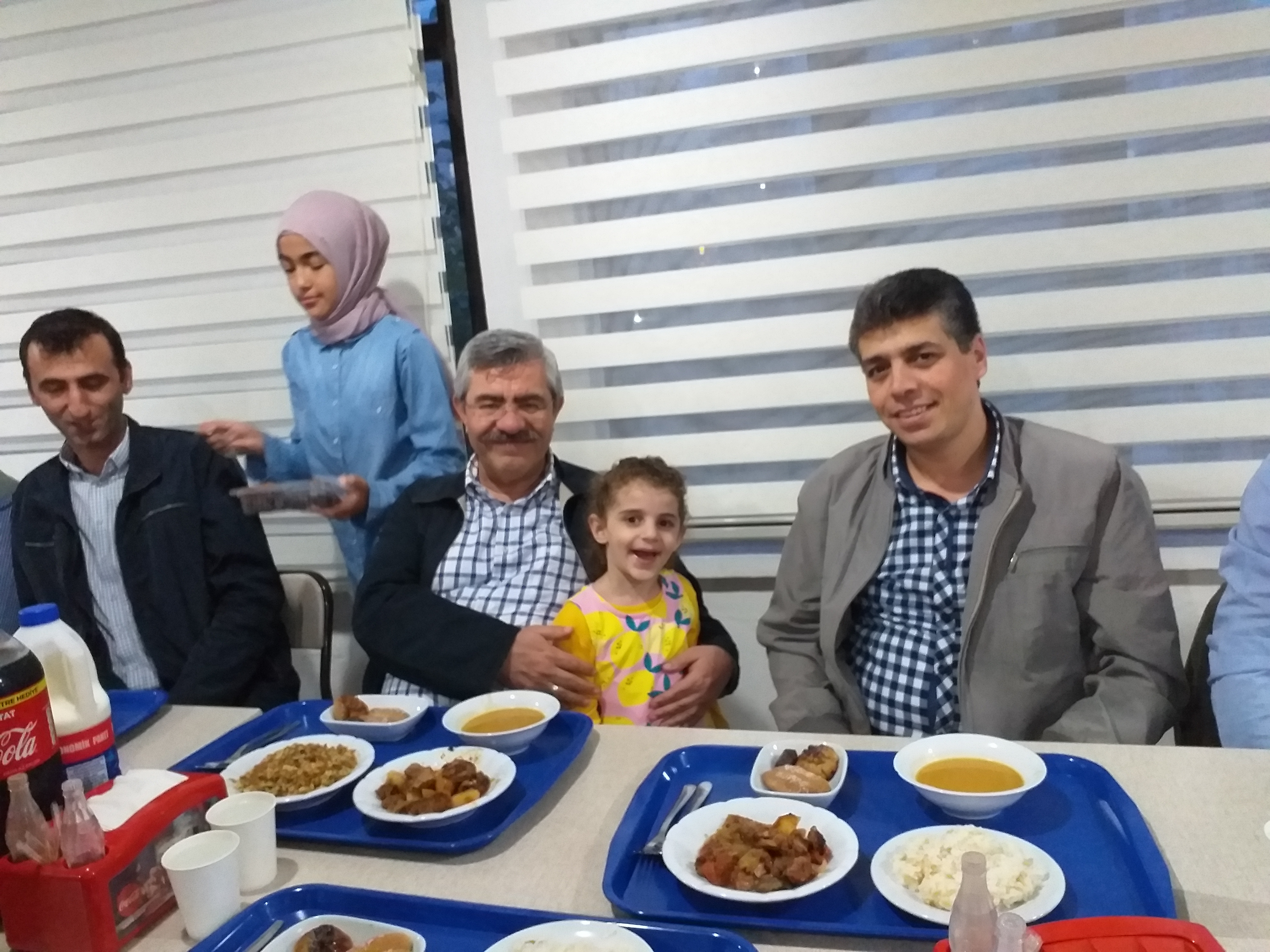 Kurumumuz Yemekhanesinde İl Müdürümüz Sayın Mehmet Taha AL, Lojman'da oturan personel ve aileleri tarafından iftar yemeği düzenlendi.