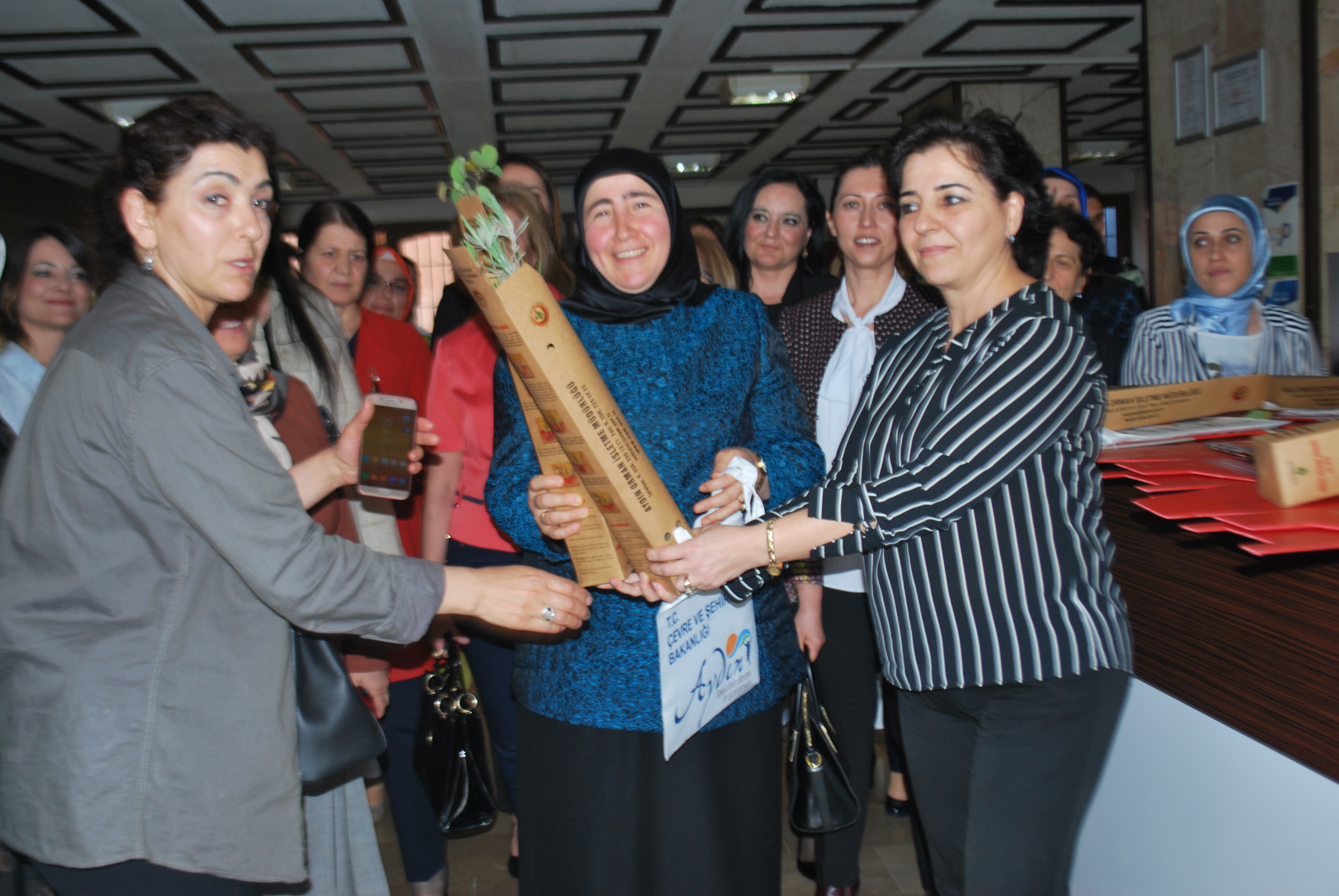 Aydın’da “Sıfır Atık Projesi” Tanıtım ve Bilgilendirme Toplantısı Valimiz Sayın Yavuz Selim Köşger’in Eşi Fatma Köşger Hanımefendinin Himayesi ve Öncülüğünde Gerçekleştirildi.