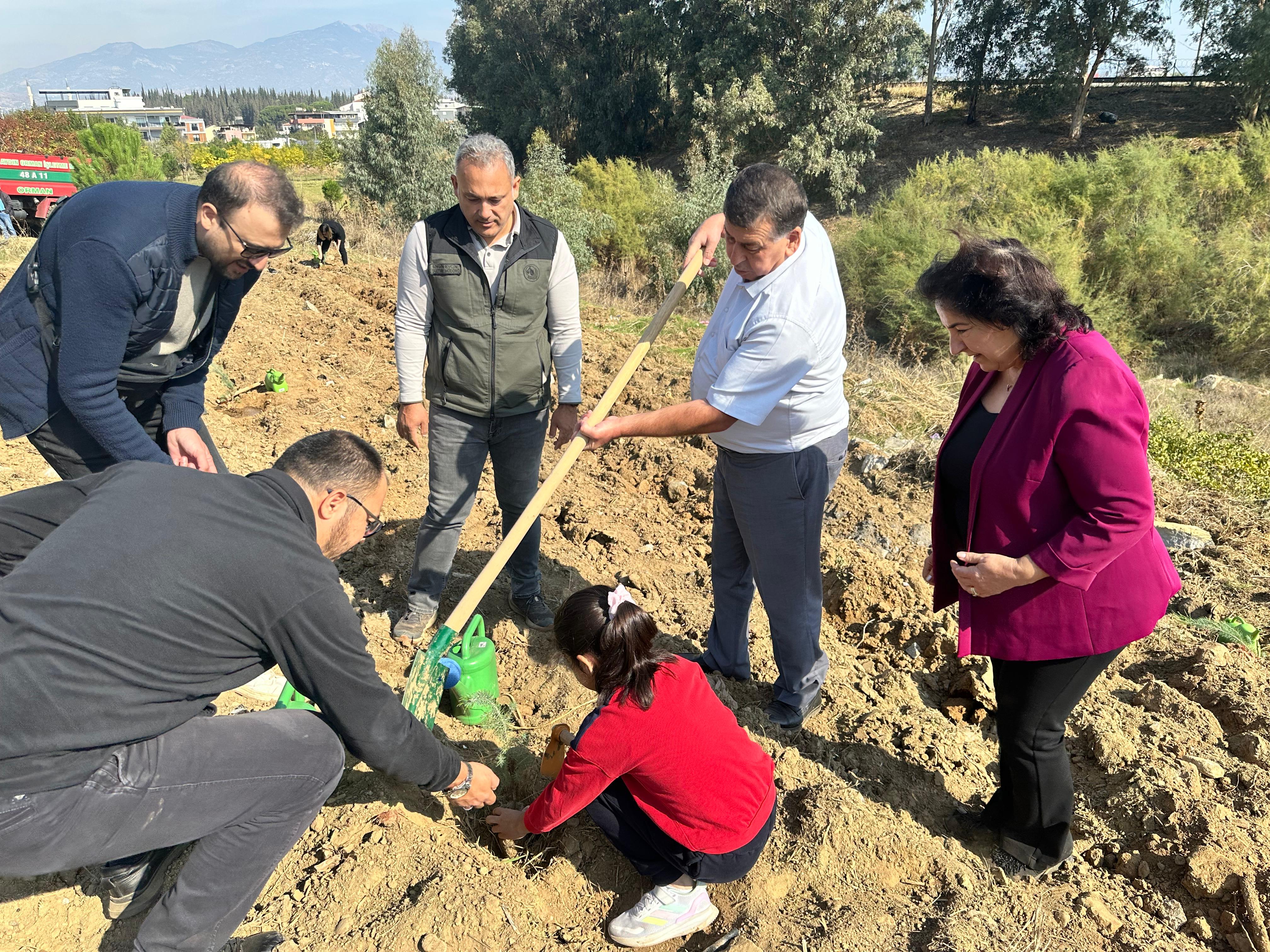 Müdürlüğümüz, Orman İşletme İl Müdürlüğü, Efeler İlçe Tarım ve Orman Müdürlüğü, Doğa Koruma Milli Parklar Şube Müdürlüğü katılımlarıyla Çevre ve Kültür Araştırma Koruma Derneği (ÇEVAK) tarafından düzenlenen  fidan dikme etkinliği