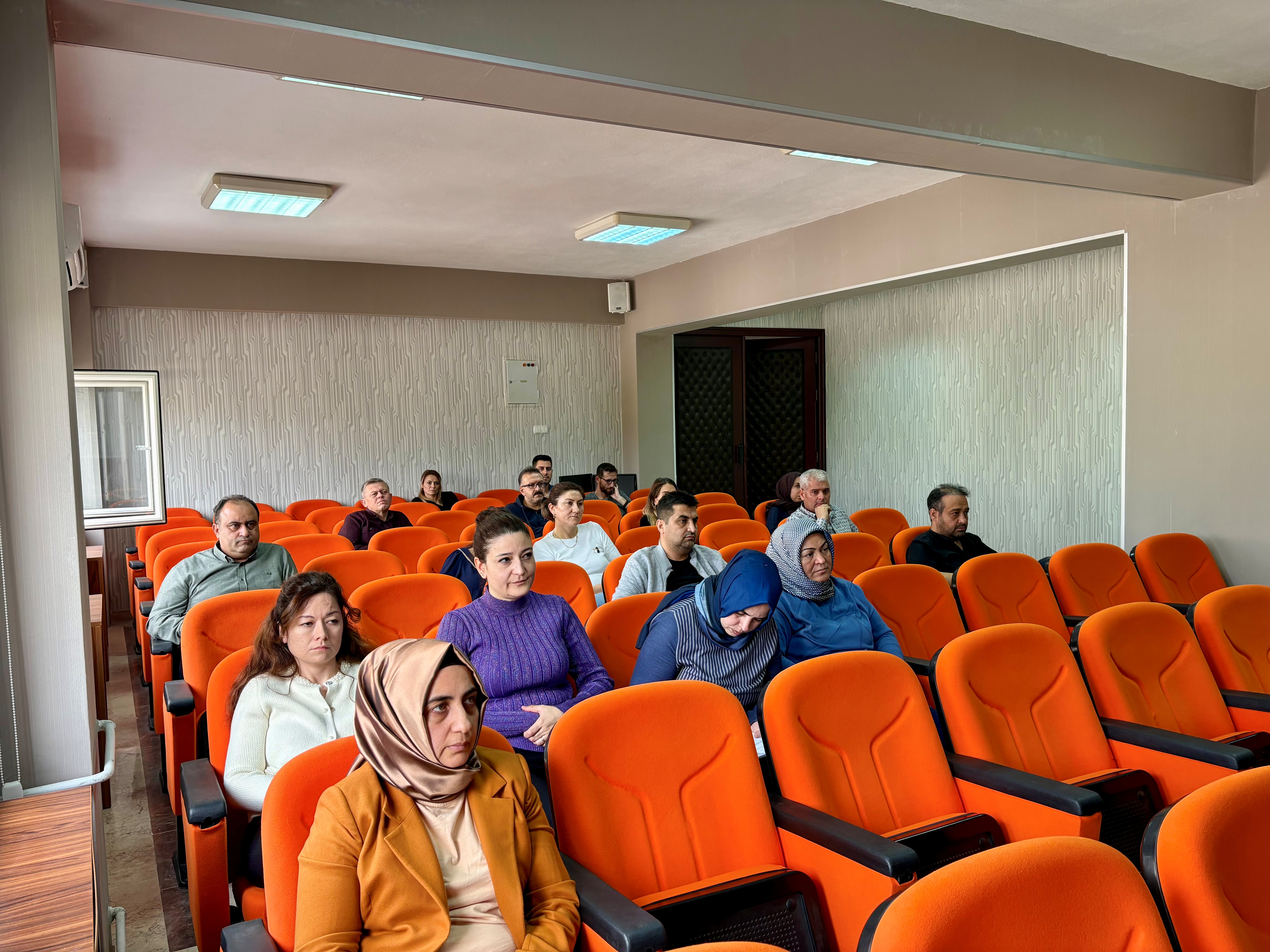 Aile ve Sosyal Hizmetler İl Müdürlüğü Tarafından Müdürlüğümüz Personeline Kadına Yönelik Şiddet Konulu Seminer Verildi