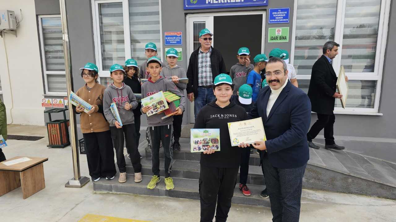 İlimizdeki İlçe genelinde İlk Temel Seviye Sıfır Atık Belgesini Karesi Belediyesi aldı.