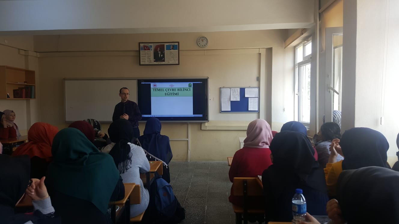 Nene Hatun Kız Anadolu İmam Hatip Lisesi'nde Sıfır Atık Konulu Eğitim Verildi