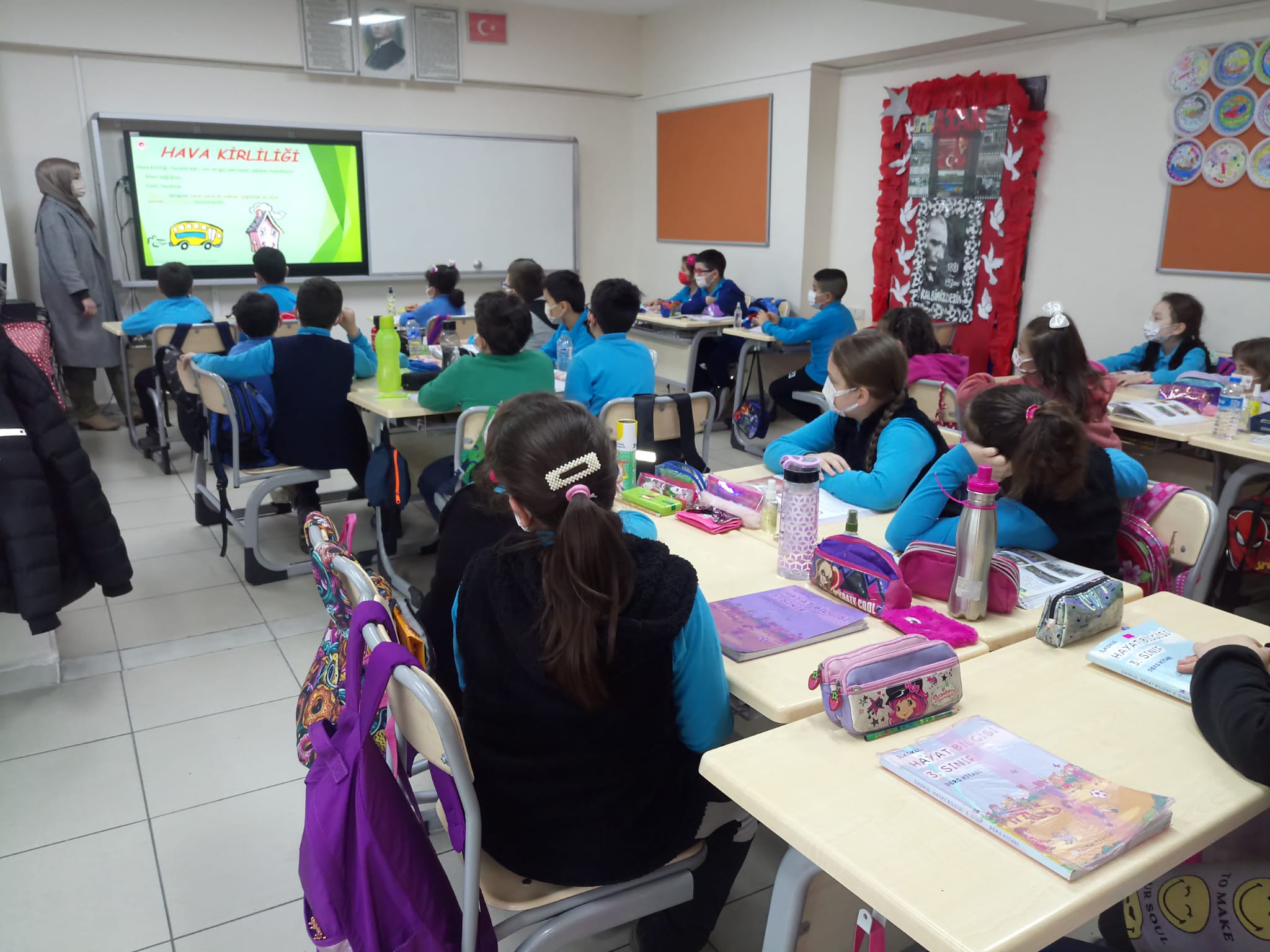 15 Temmuz Şehitler İlkokulu'nda ''Temel Çevre Bilinci, Sıfır Atık, İklim Değişikliği ve Küresel Isınma''  Konulu Eğitim Verildi