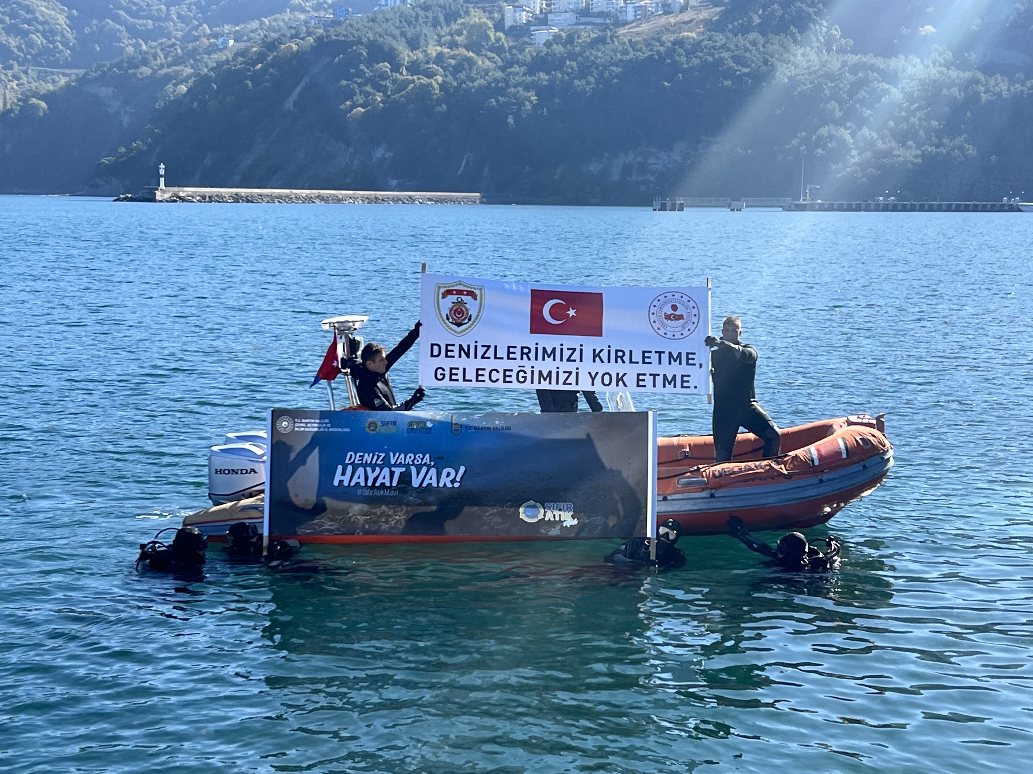 Amasra Büyük Liman Mevkiinde Deniz Dibi Temizliği Etkinliği Düzenlendi