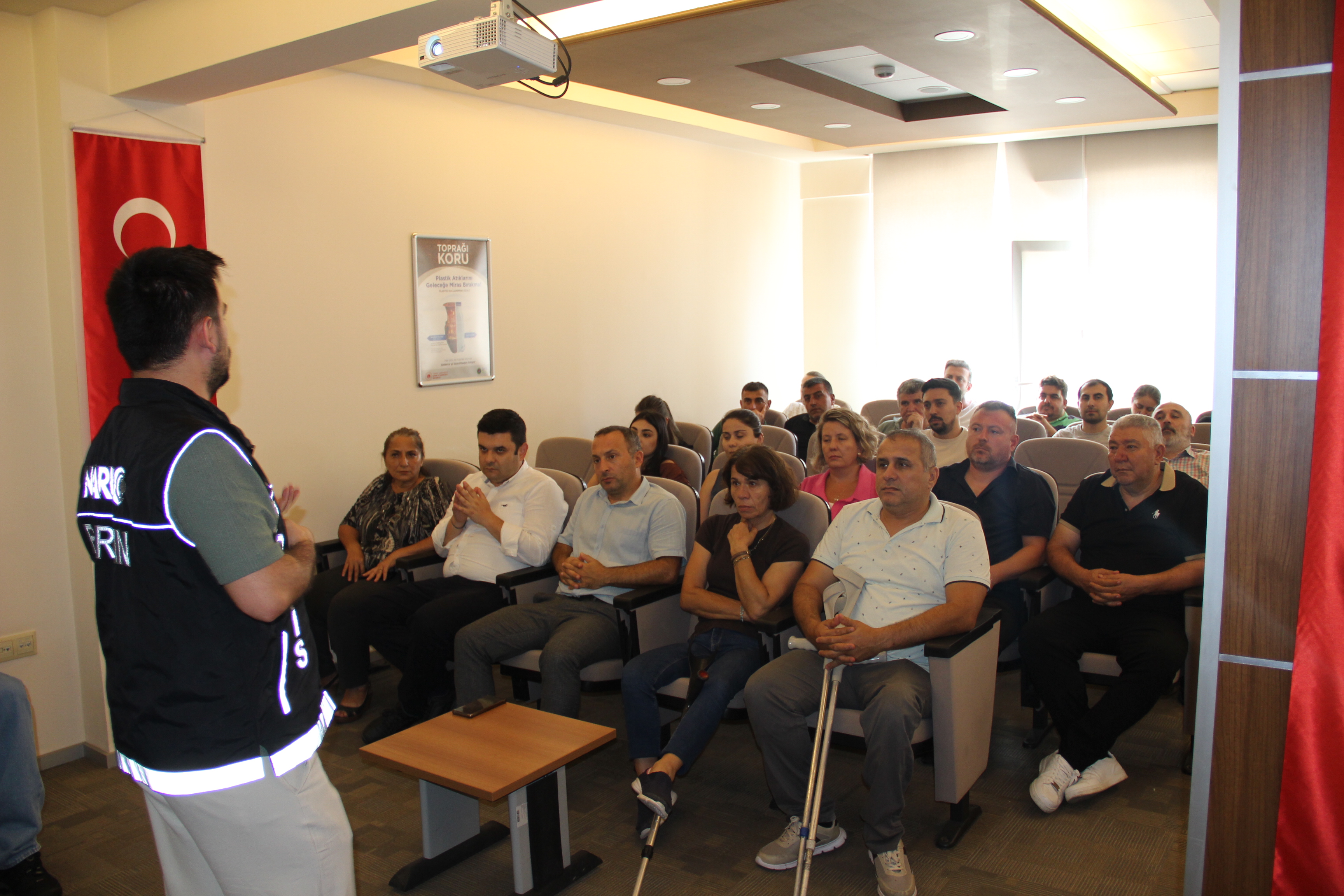 Bartın Emniyet Müdürlüğü Tarafından İl Müdürlüğümüz Personellerine ''En İyi Narkotik Polisi Anne'' Eğitim Modülü Hakkında Eğitim Verilmiştir.