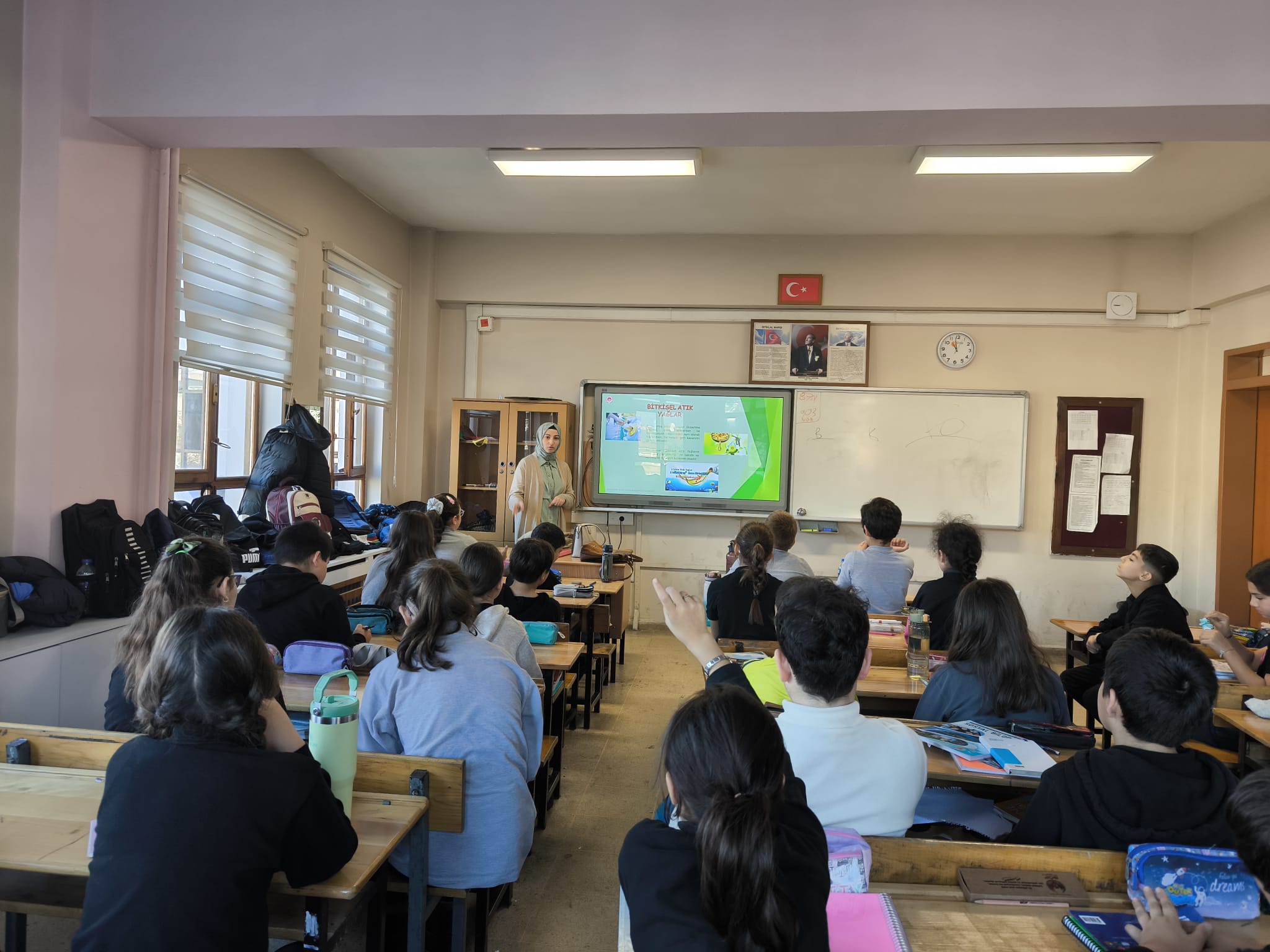 Cumhuriyet Ortaokulu Öğrencilerine 