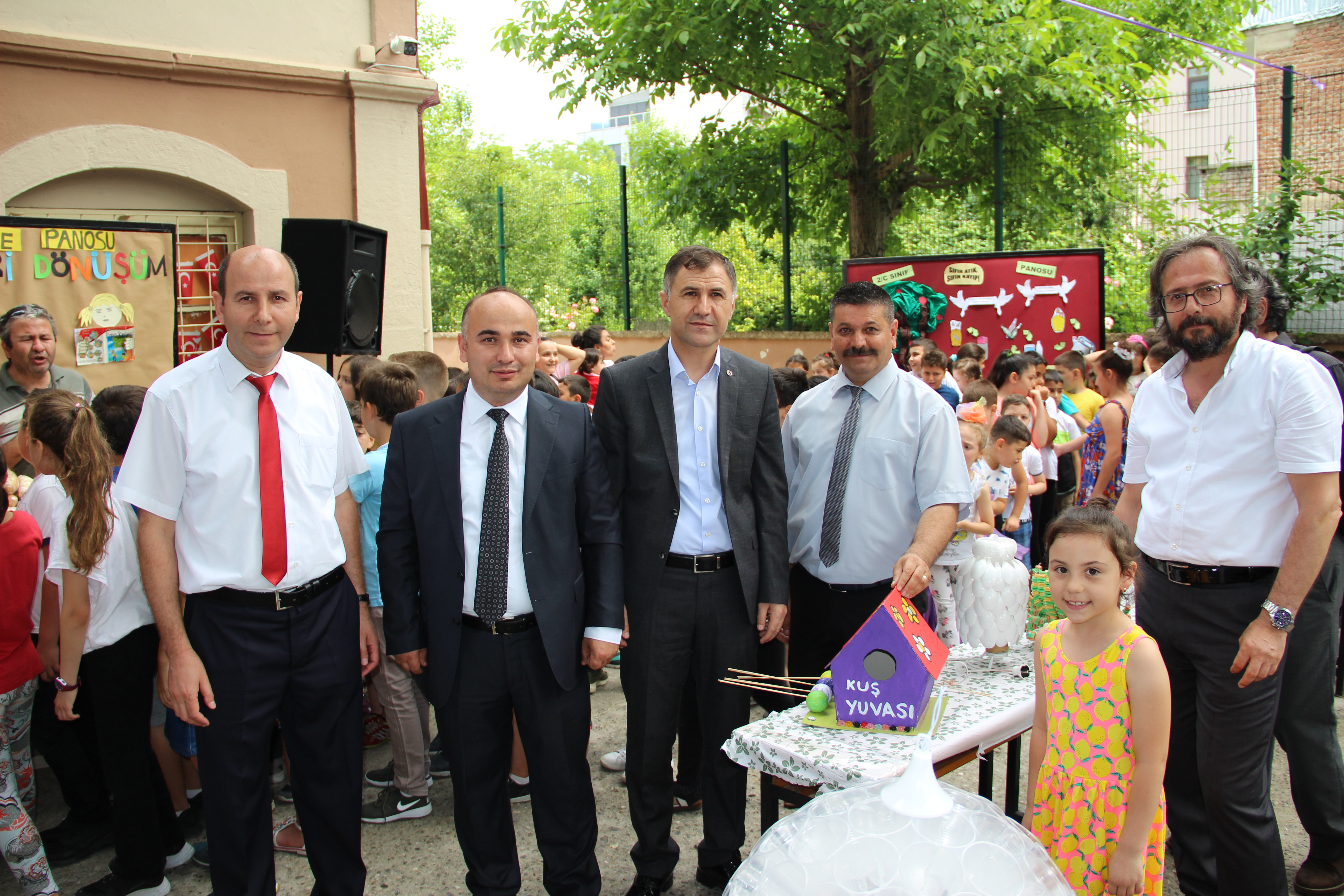 Geri Dönüşüm Tasarım Sergisi ve Defilesi Düzenlendi