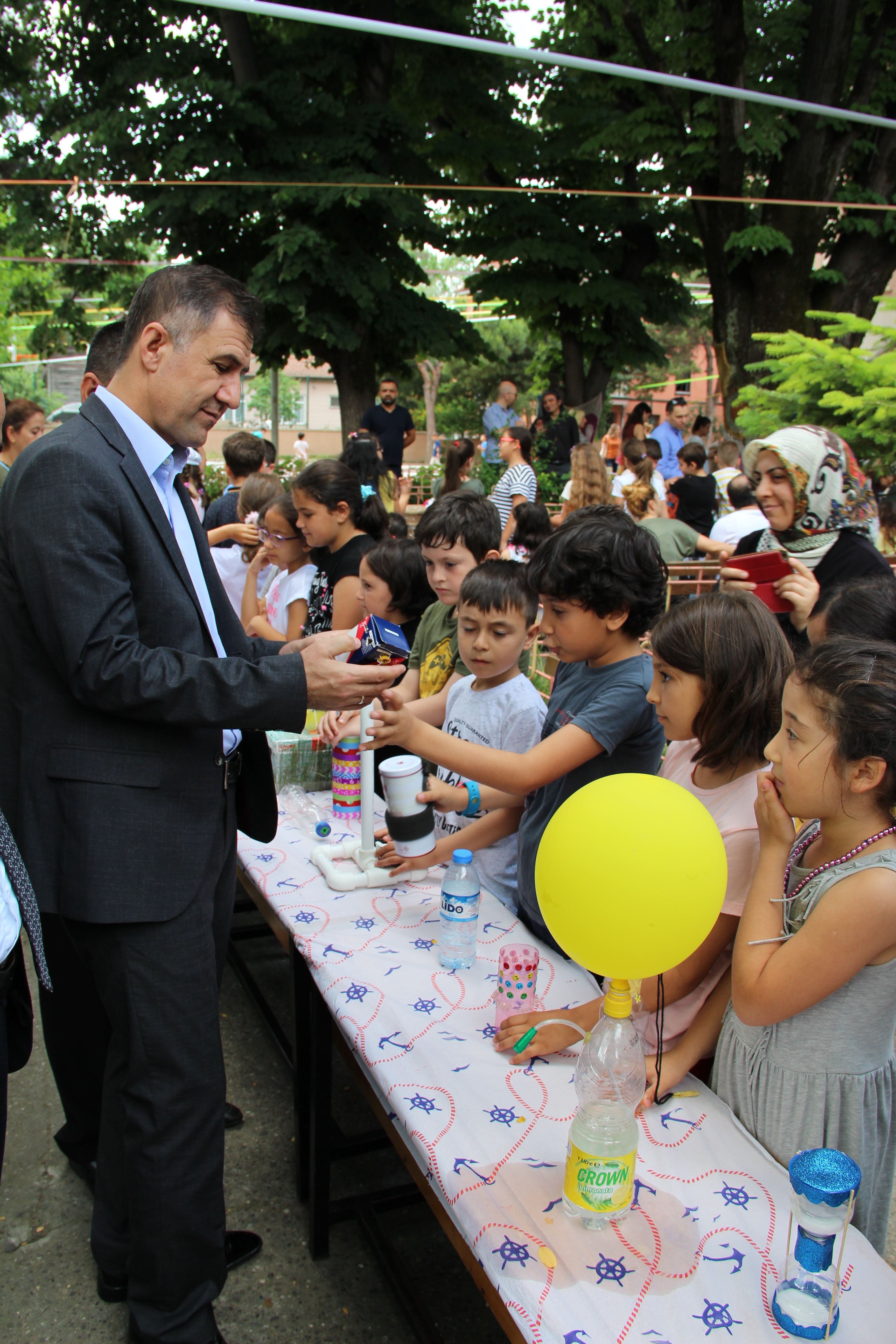 Geri Dönüşüm Tasarım Sergisi ve Defilesi Düzenlendi