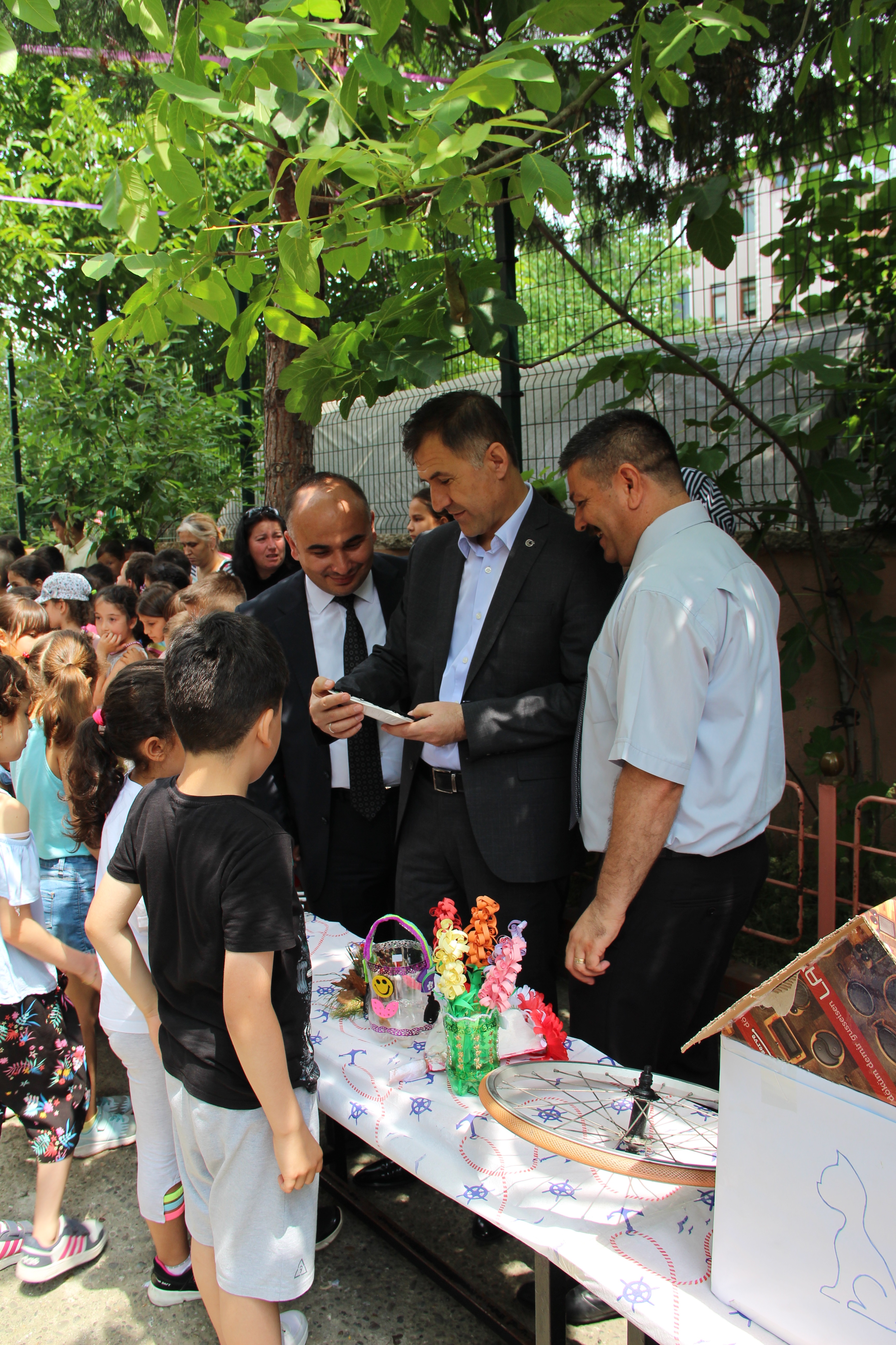 Geri Dönüşüm Tasarım Sergisi ve Defilesi Düzenlendi