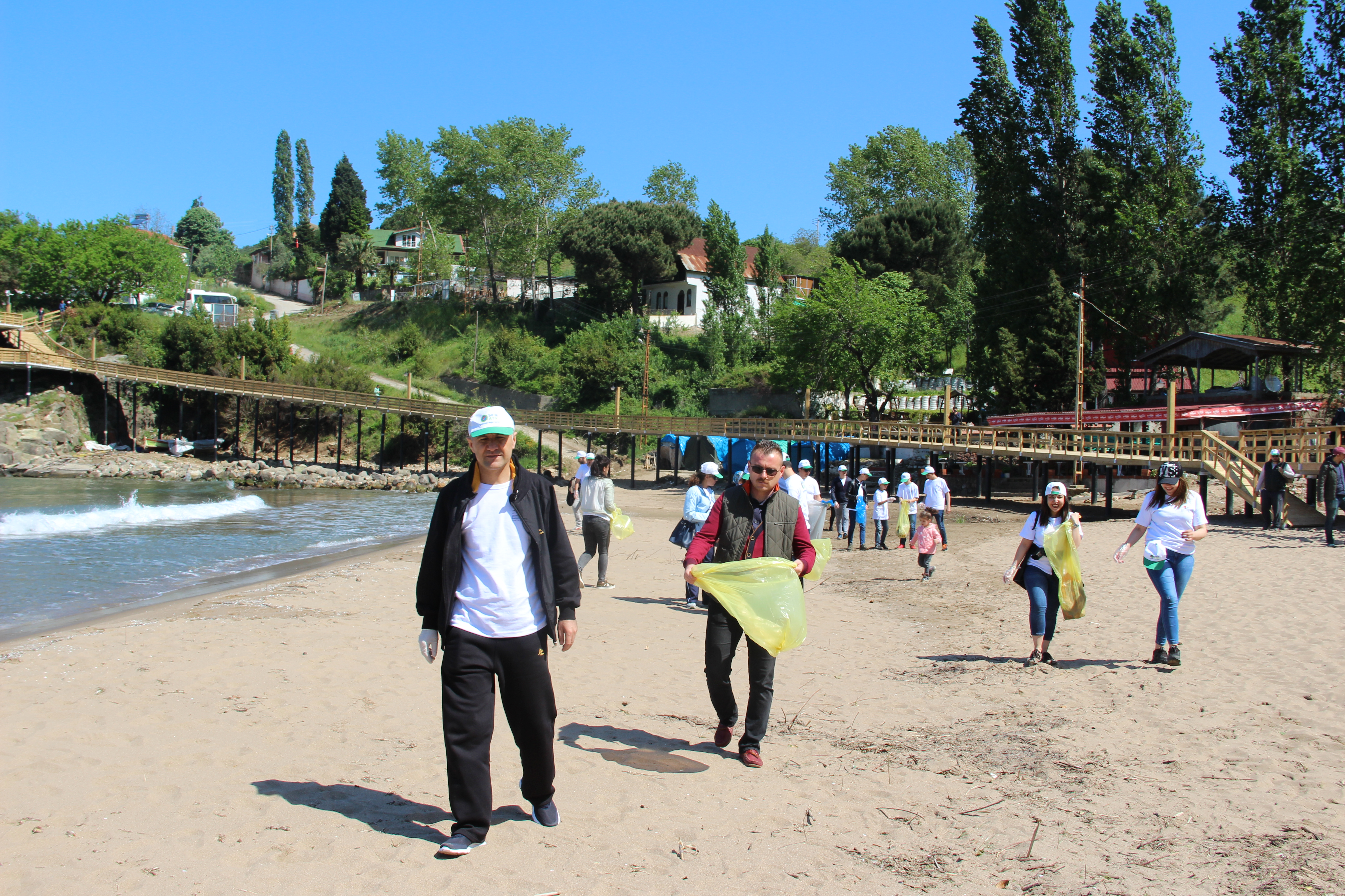 Güzelcehisar’da Kıyı Temizliği Etkinliği