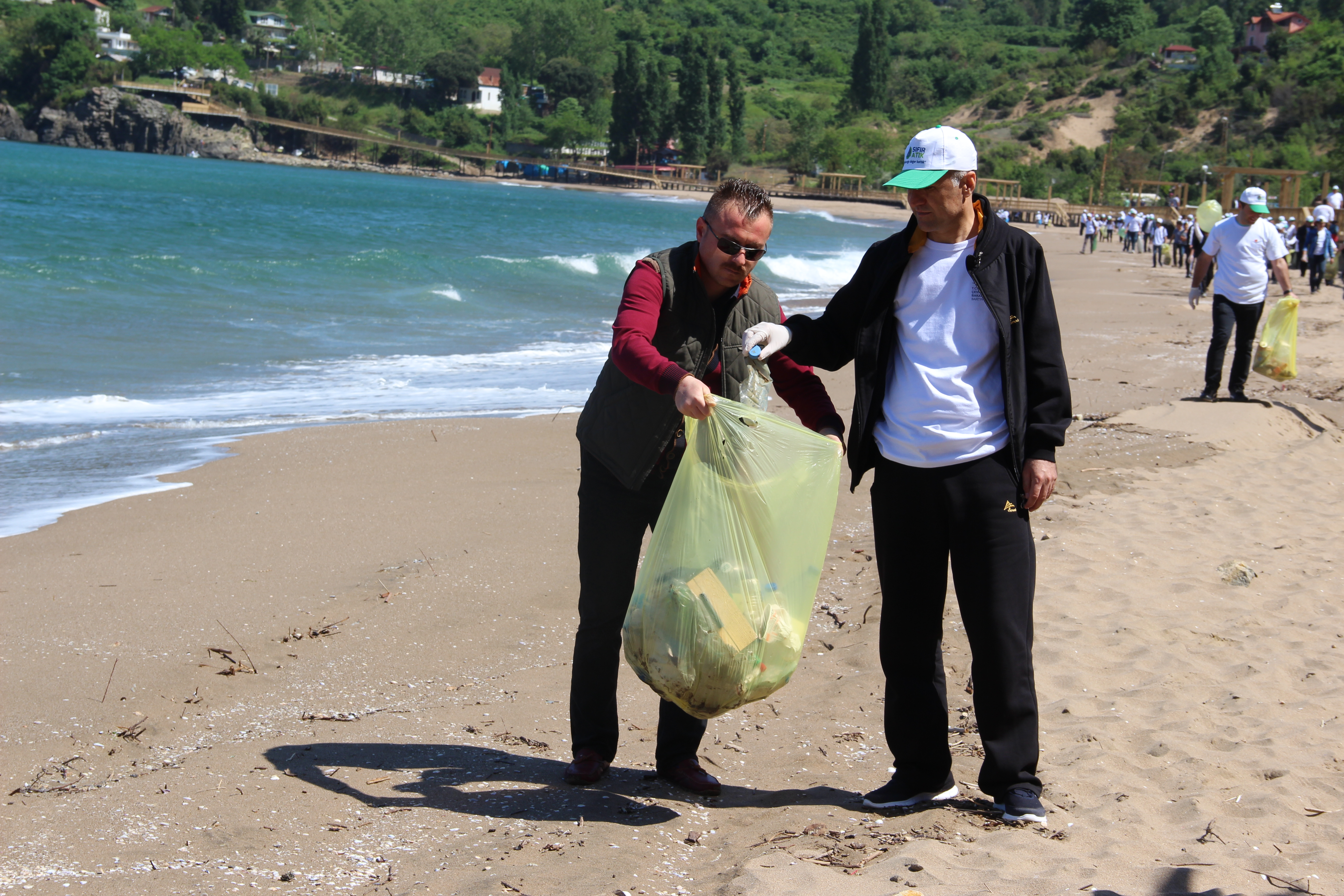 Güzelcehisar’da Kıyı Temizliği Etkinliği