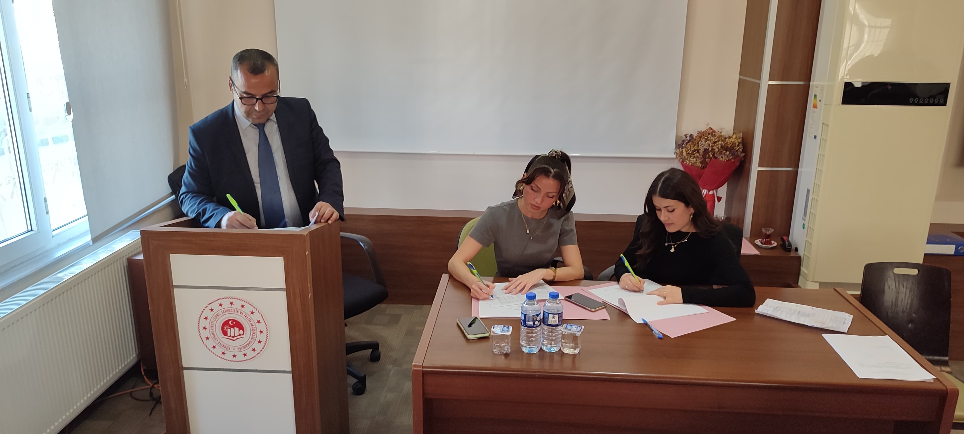 Kamu Konutları ve Hazine Ait Taşınmazlarının Satış ve Kiralama İhaleleri İl Müdürlüğümüzde Gerçekleştirildi.