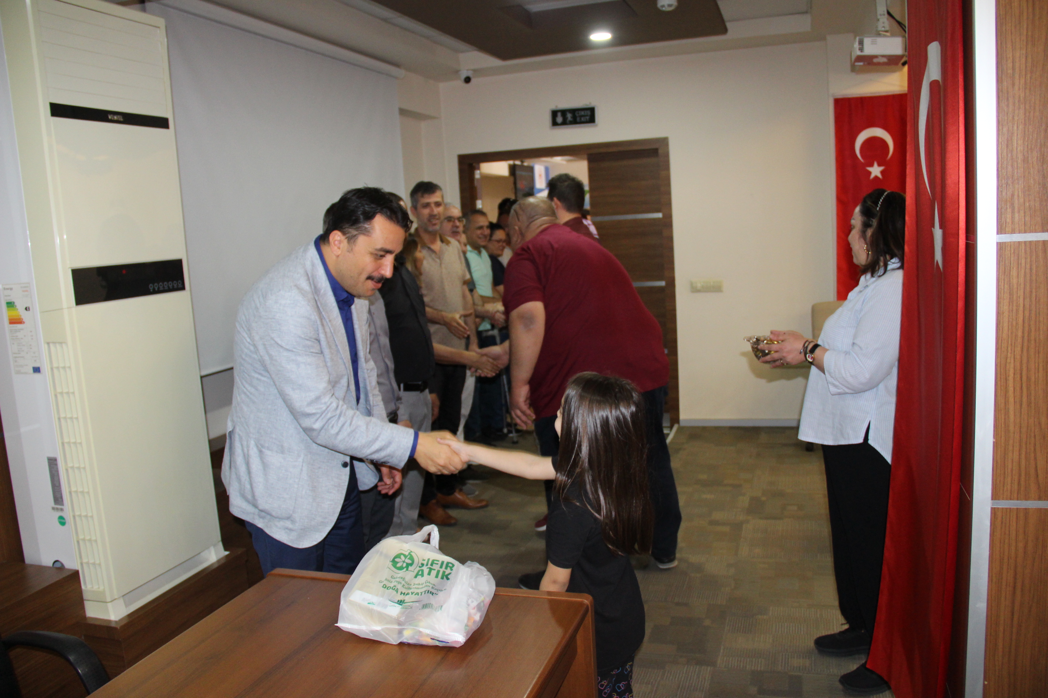 Müdürlüğümüzde Bayramlaşma Programı Düzenlendi.
