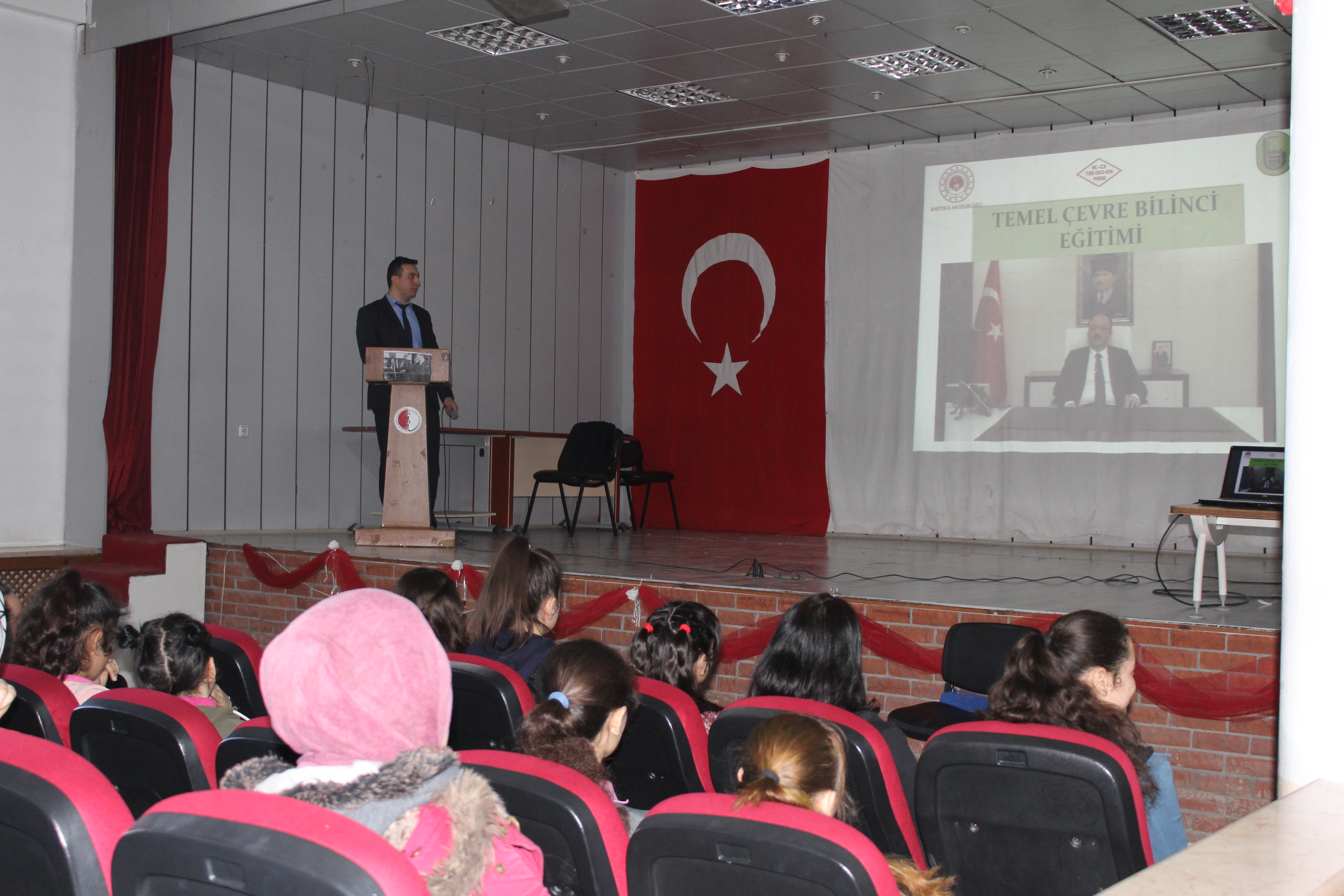 Şerife Bacı Mesleki ve Teknik Anadolu Lisesi'nde Sıfır Atık Konulu Eğitim Verildi