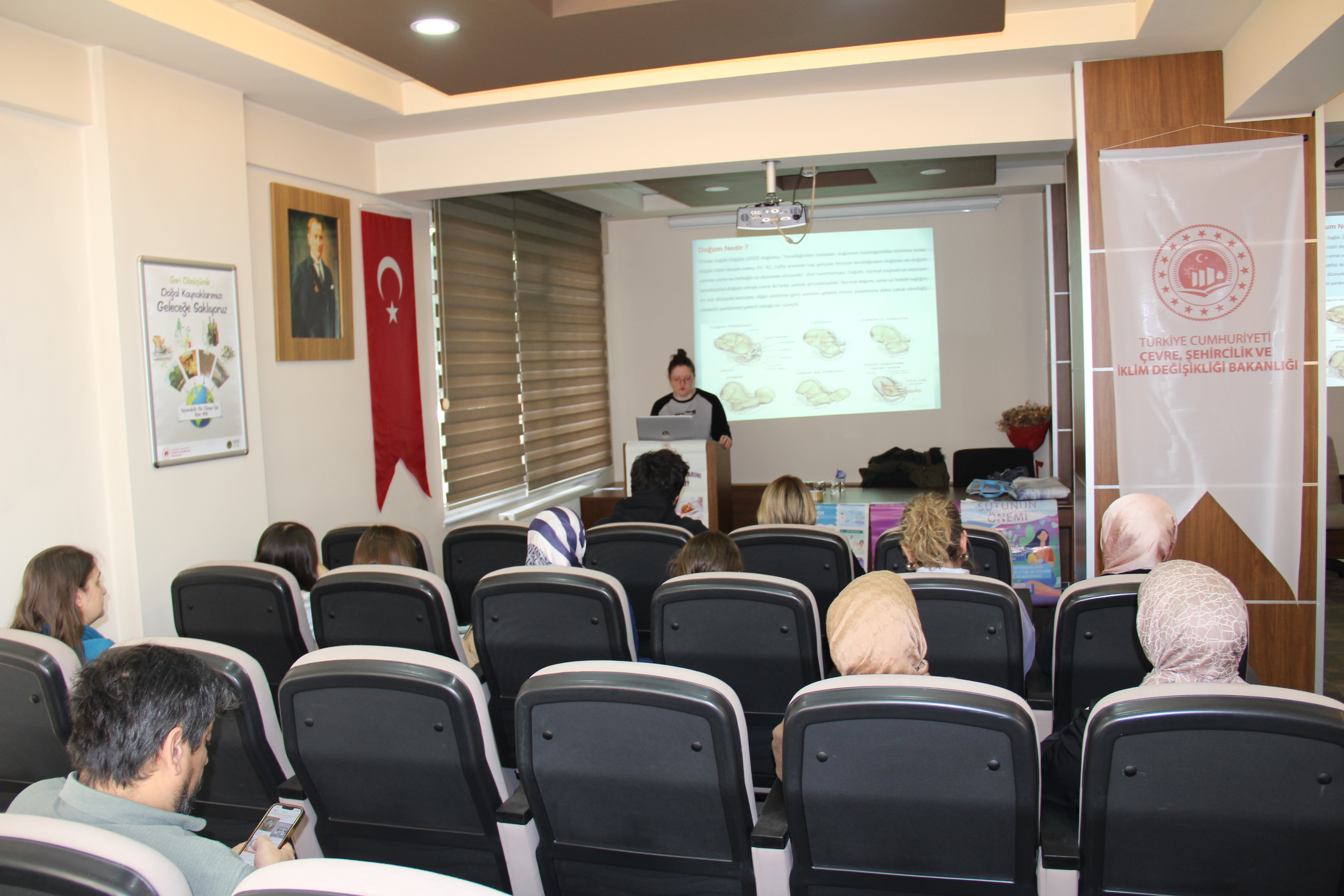TOPLUM SAĞLIĞI MERKEZİ TARAFINDAN iL MÜDÜRLÜĞÜ PERSONELİMİZE NORMAL DOĞUM EYLEM PLANI EĞİTİMİ VERİLMİŞTİR.