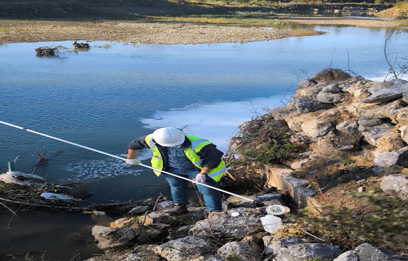 YEREL BASIN VE SOSYAL MEDYA HESAPLARINDAKİ PAYLAŞIMLAR ÜZERİNE BARTIN IRMAĞINDAN SU NUMUNESİ ALIMI