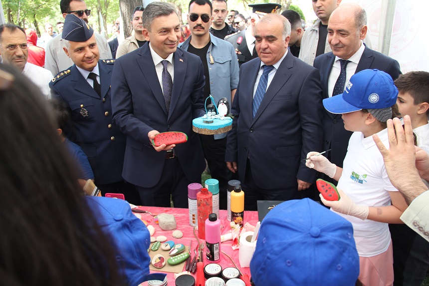 23 Nisan Ulusal Egemenlik ve Çocuk Bayramı’nda  “Çevre ve Çocuk Şenliği” coşkusu