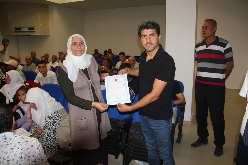 Yeni Hasankeyf Konutlarının Haksahiplerine Tapuları Dağıtılmaya Başlandı