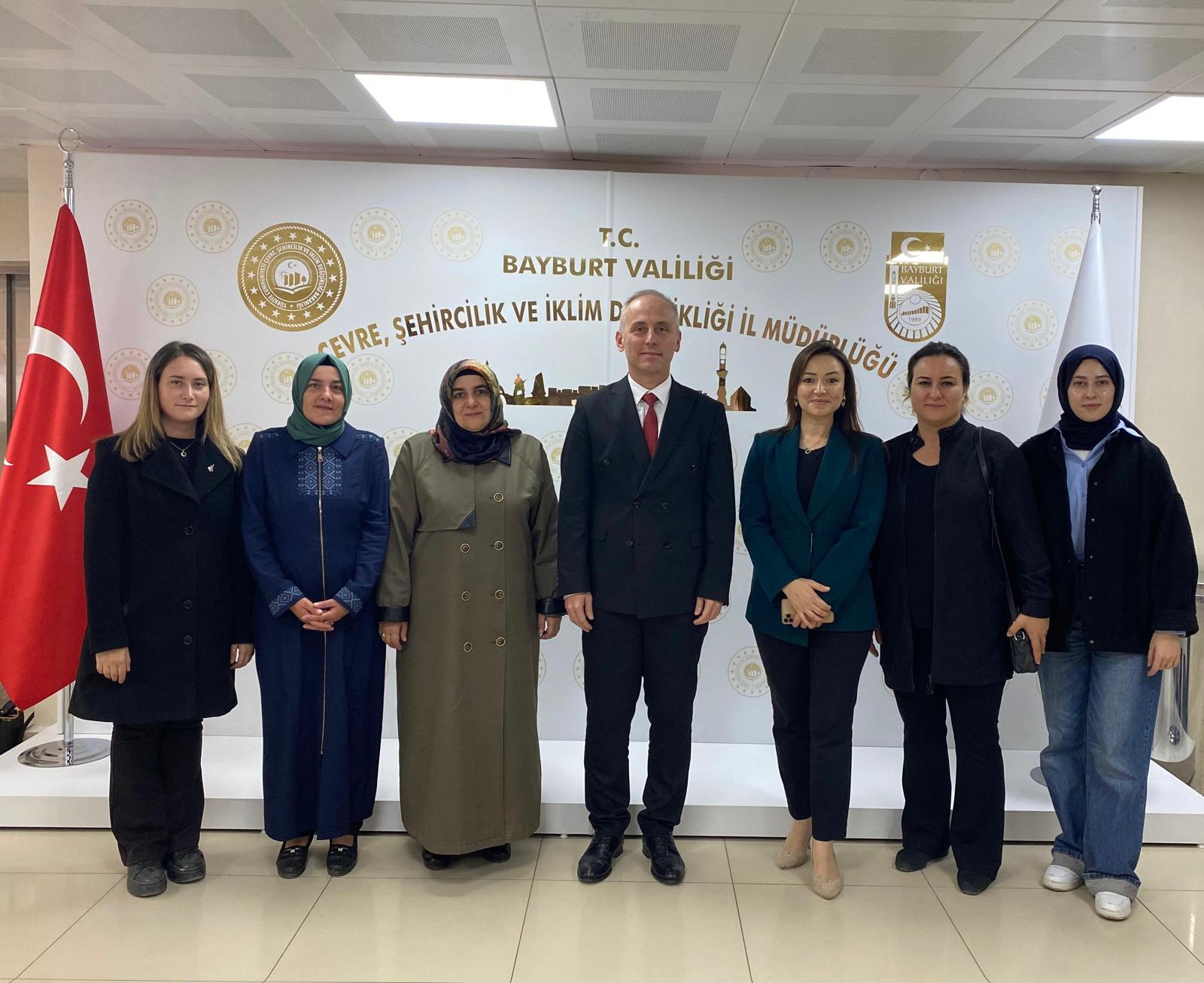 Ak Parti Kadın Kolları Heyetinden İl Müdürümüze Ziyaret