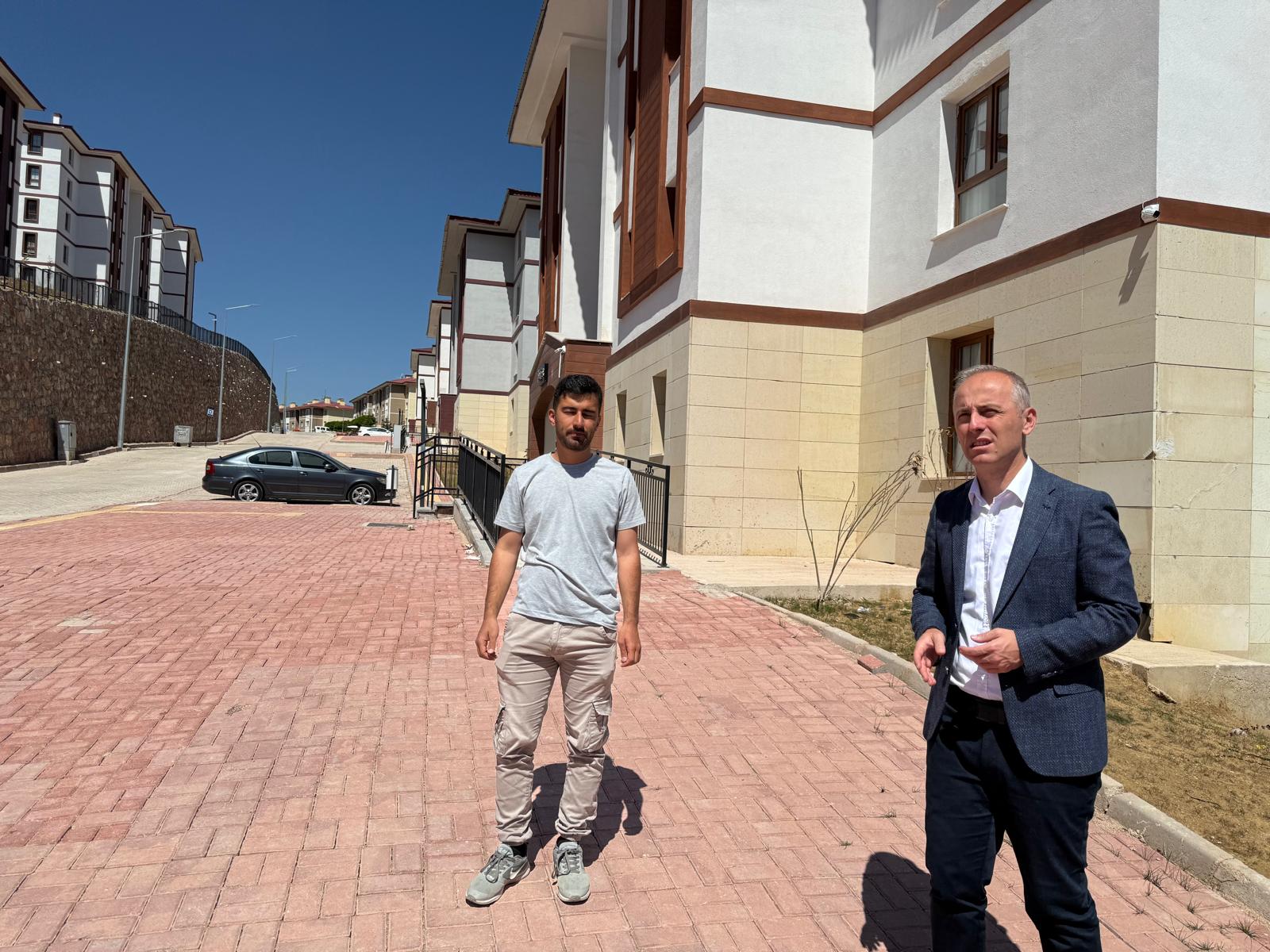 Bayburt İli Merkez İlçesi Şingah Mahallesinde TOKİ'nin yaptığı 263 adet Konut ,Cami ve Ticaret Merkezi İnşaatında İnceleme