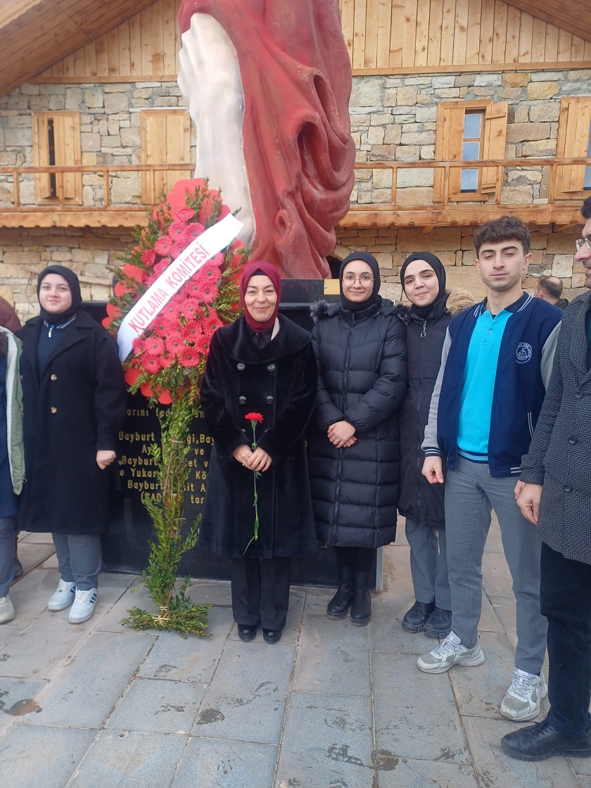 İl Müdürümüzün Şehit Kadınlar İffet Anıtına Ziyaretleri.