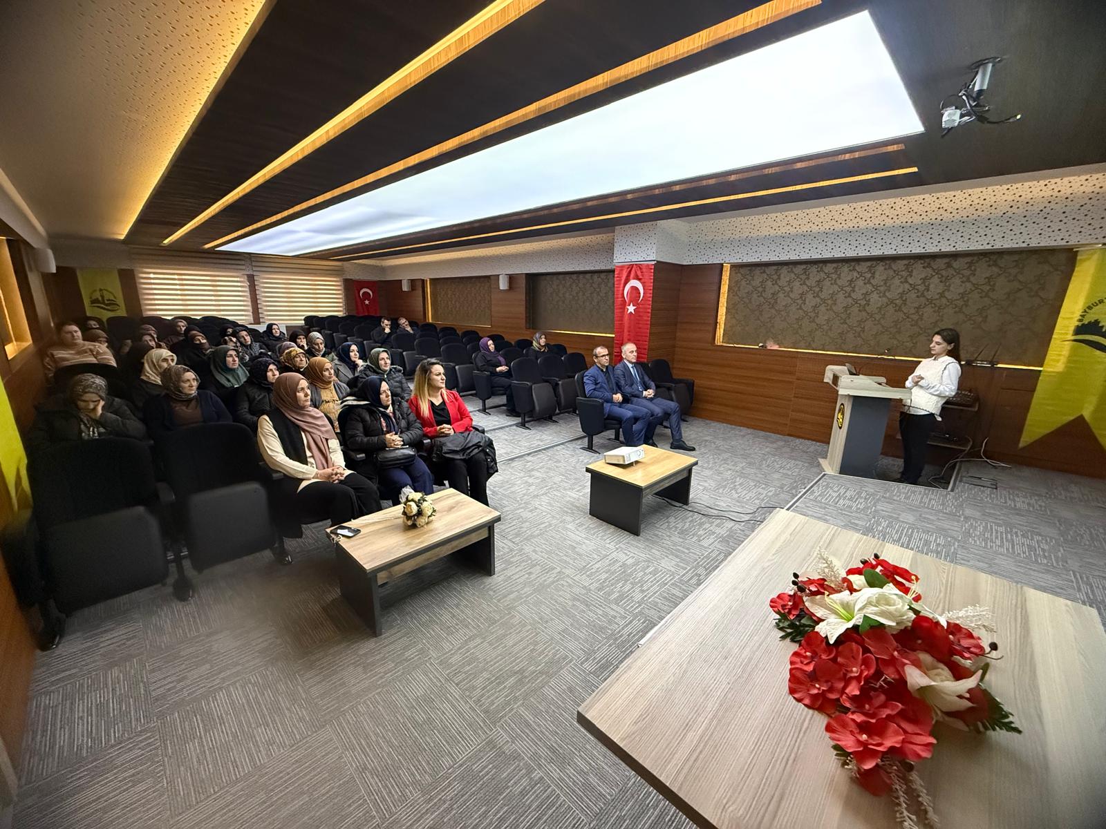 SIFIR ATIK VE ÇEVRE KONULU EĞİTİM FAALİYETLERİMİZ BAŞARIYLA DEVAM ETMEKTEDİR.