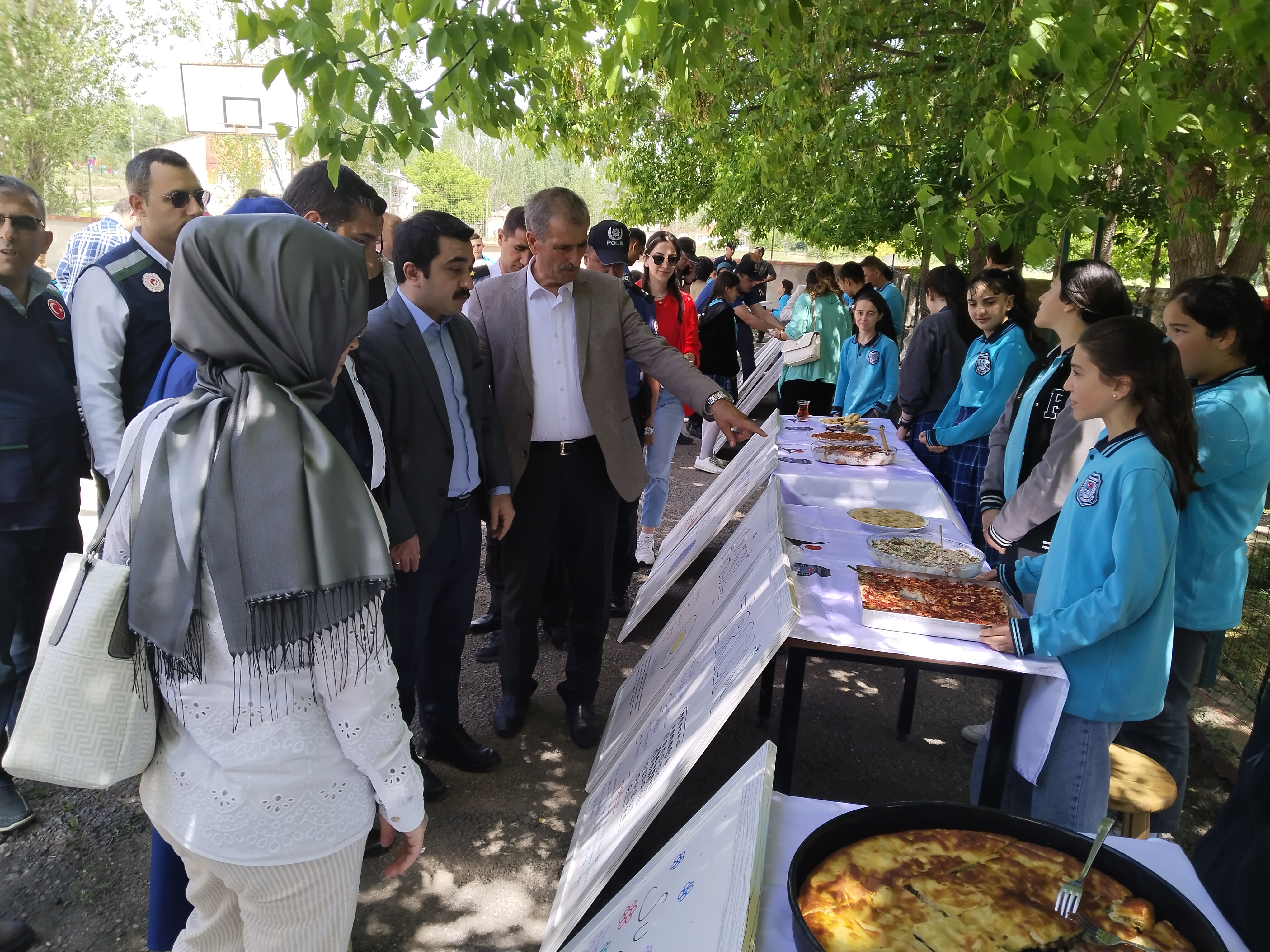 Türkiye Çevre Haftası Kapsamında Aydıntepe İlçemizde Fidan Dikim Etkinliği.