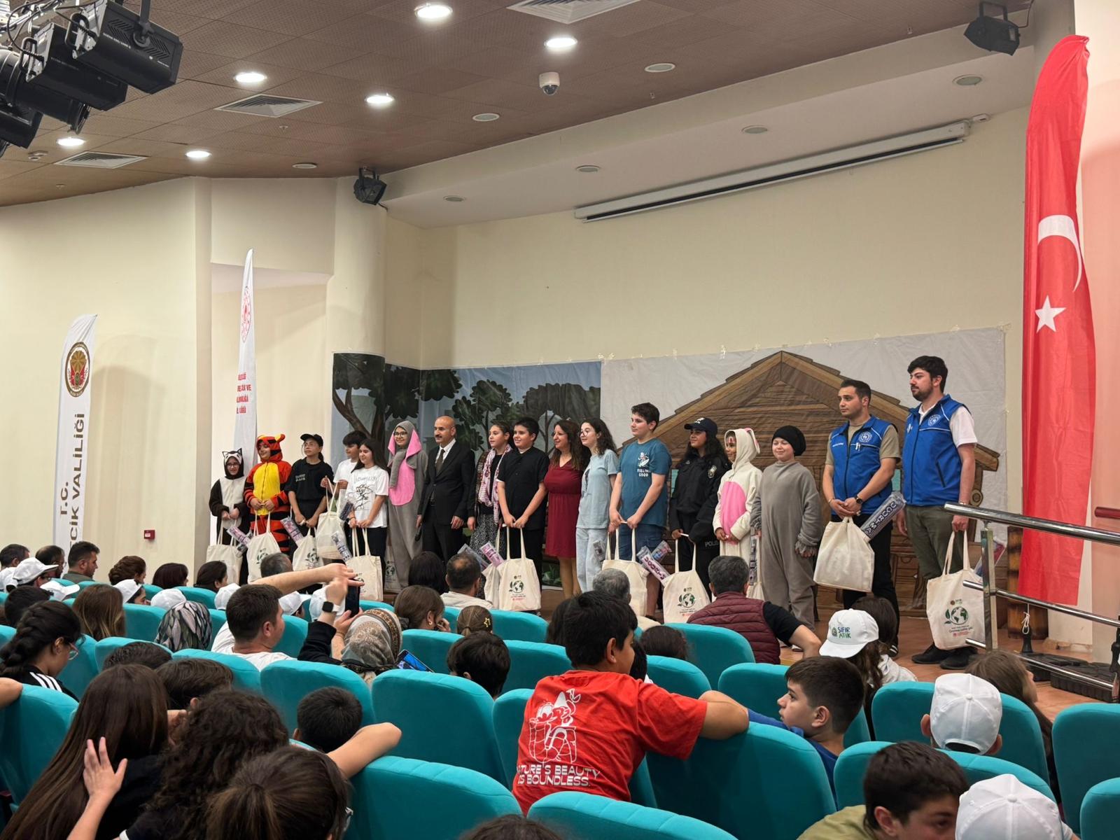 5 Haziran Dünya Çevre Günü Etkinlikleri Gölpark'ta geniş bir katılımla gerçekleştirildi.