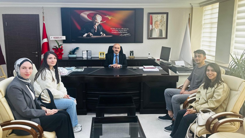 Bilecik Şeyh Edebali Üniversitesi Yönetim Bilişim Sistemleri bölümü öğrencilerinden İl Müdürümüz Sayın Engin ÖZTÜRK'e ziyaret.