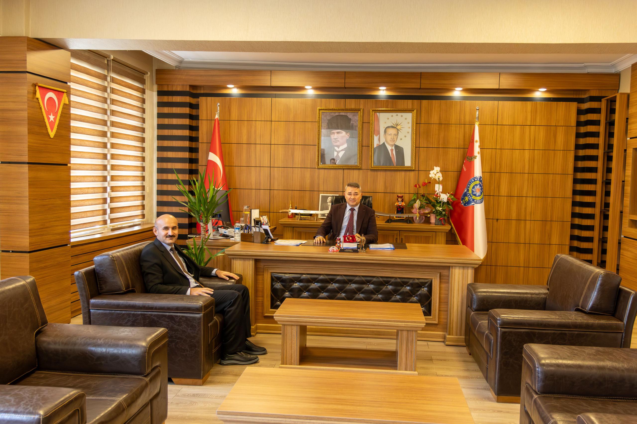 İl Emniyet Müdürü Sayın Gökalp ŞENER'e, İl Müdürümüz Sayın Engin ÖZTÜRK'ten hayırlı olsun ziyareti