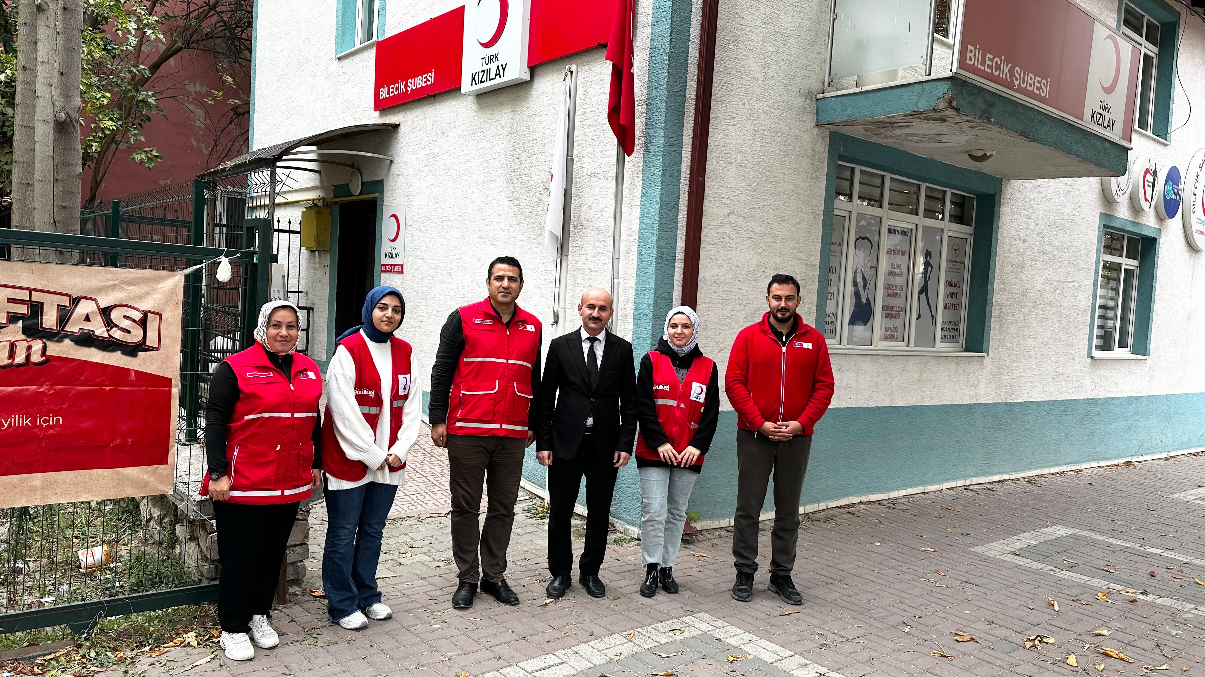 İl Müdürümüz Sayın Engin ÖZTÜRK, Kızılay Haftası nedeni ile Kızılay Bilecik Şube Başkanı Murat ATEŞ’i ziyaret etti.