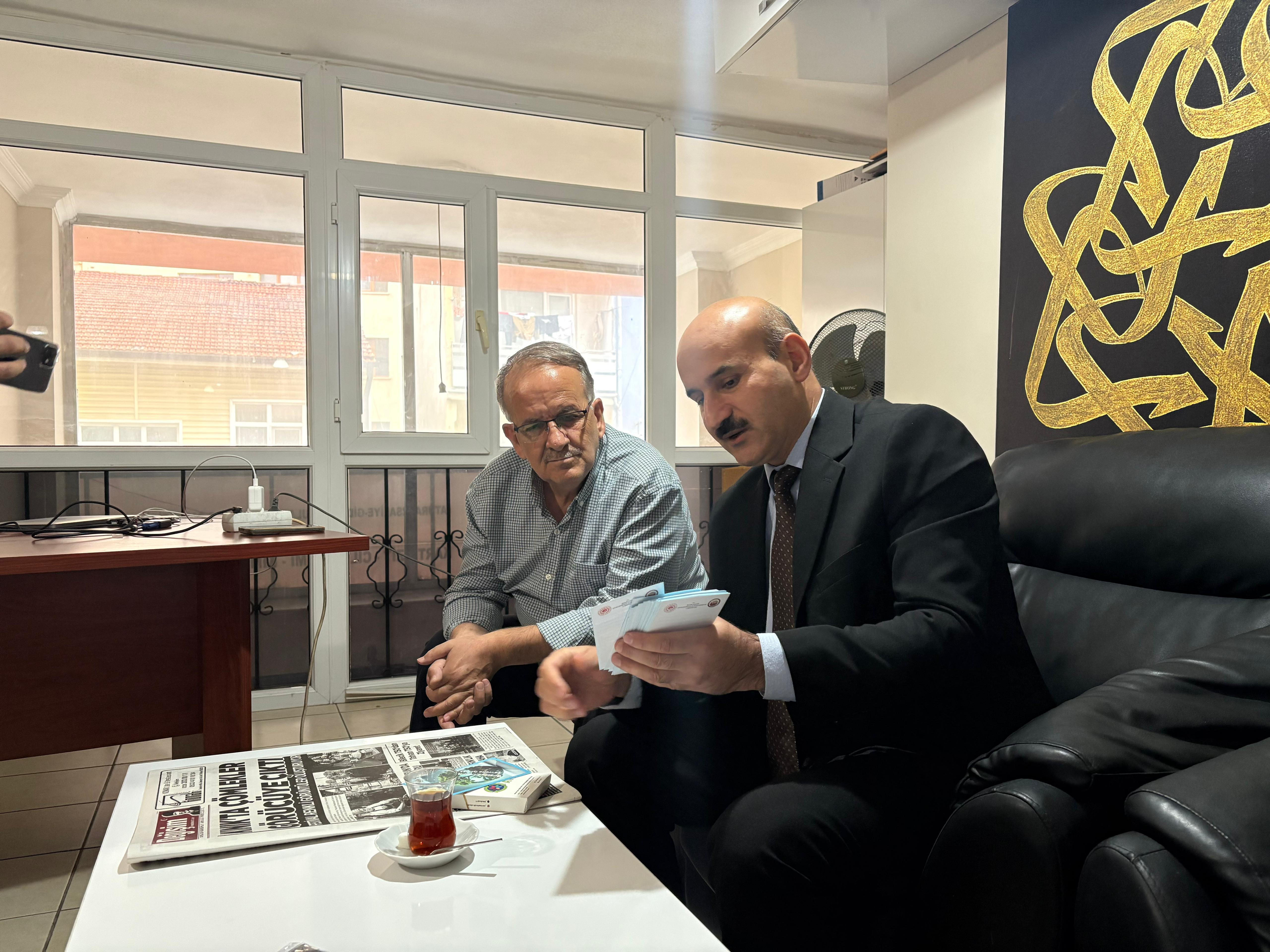 İl Müdürümüz Sayın Engin ÖZTÜRK, Değişim Gazetesine ziyarette bulunmuştur.
