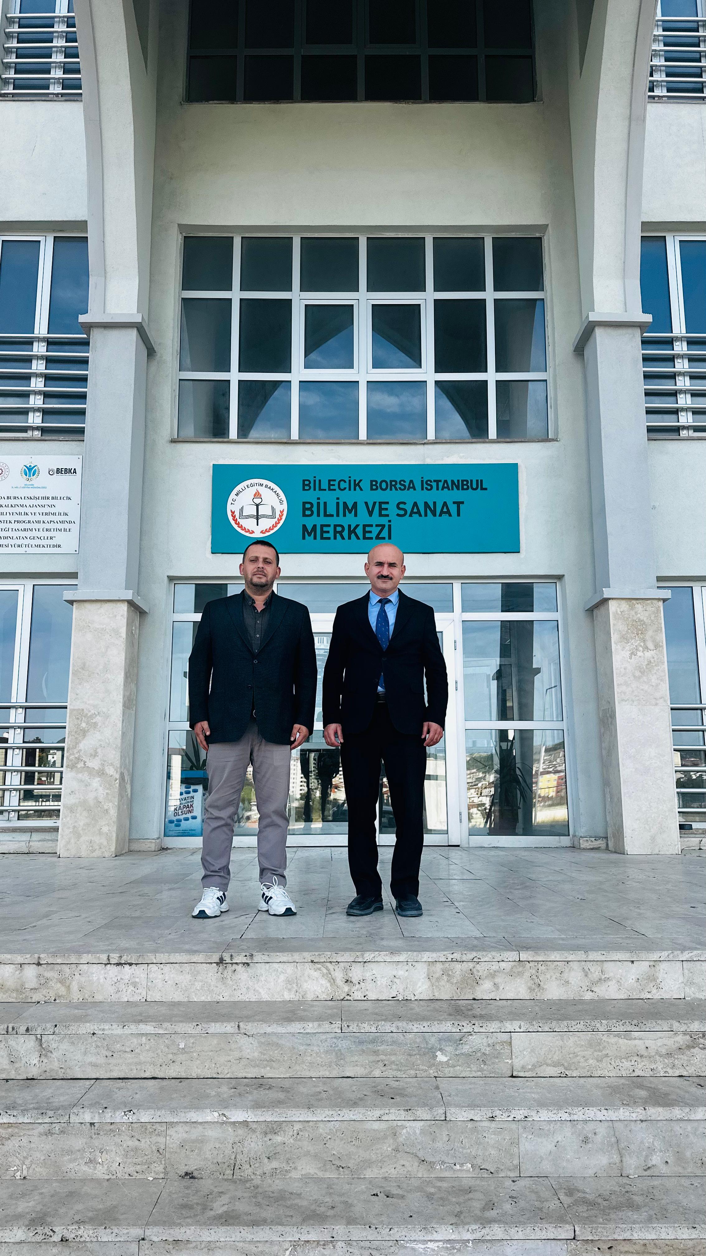 İl Müdürümüz Sayın Engin ÖZTÜRK, BİLSEM Müdürü Sayın Emrah URHAN'a ziyarette bulundu.