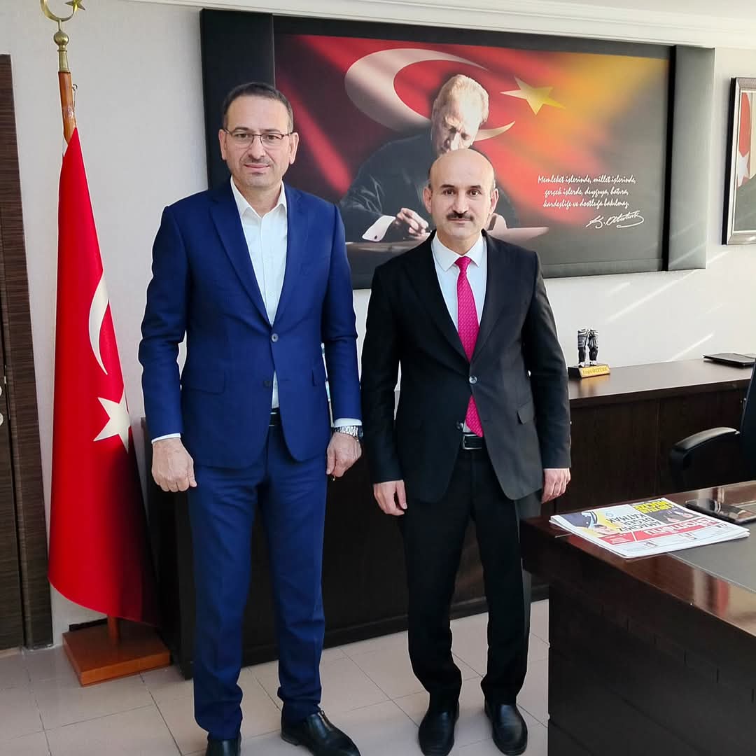 İstamonu Gazetesi İmtiyaz Sahibi Hüseyin KARADENİZ, İl Müdürümüz Sayın Engin ÖZTÜRK'ü ziyaret etti.