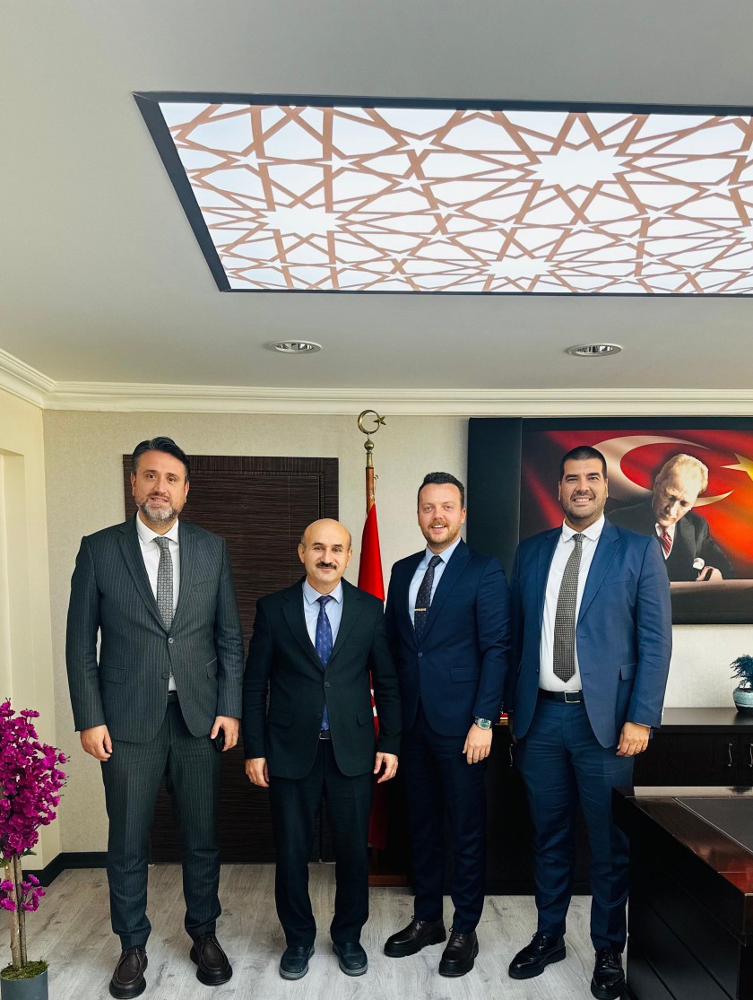 İZAYDAŞ İş Geliştirme Müdürlüğünden Sayın Yusuf YAZICI, Mehmet Melih SARAÇ ve Umur GÜRDAL, İl Müdürümüz Sayın Engin ÖZTÜRK'e ziyarette bulundular.