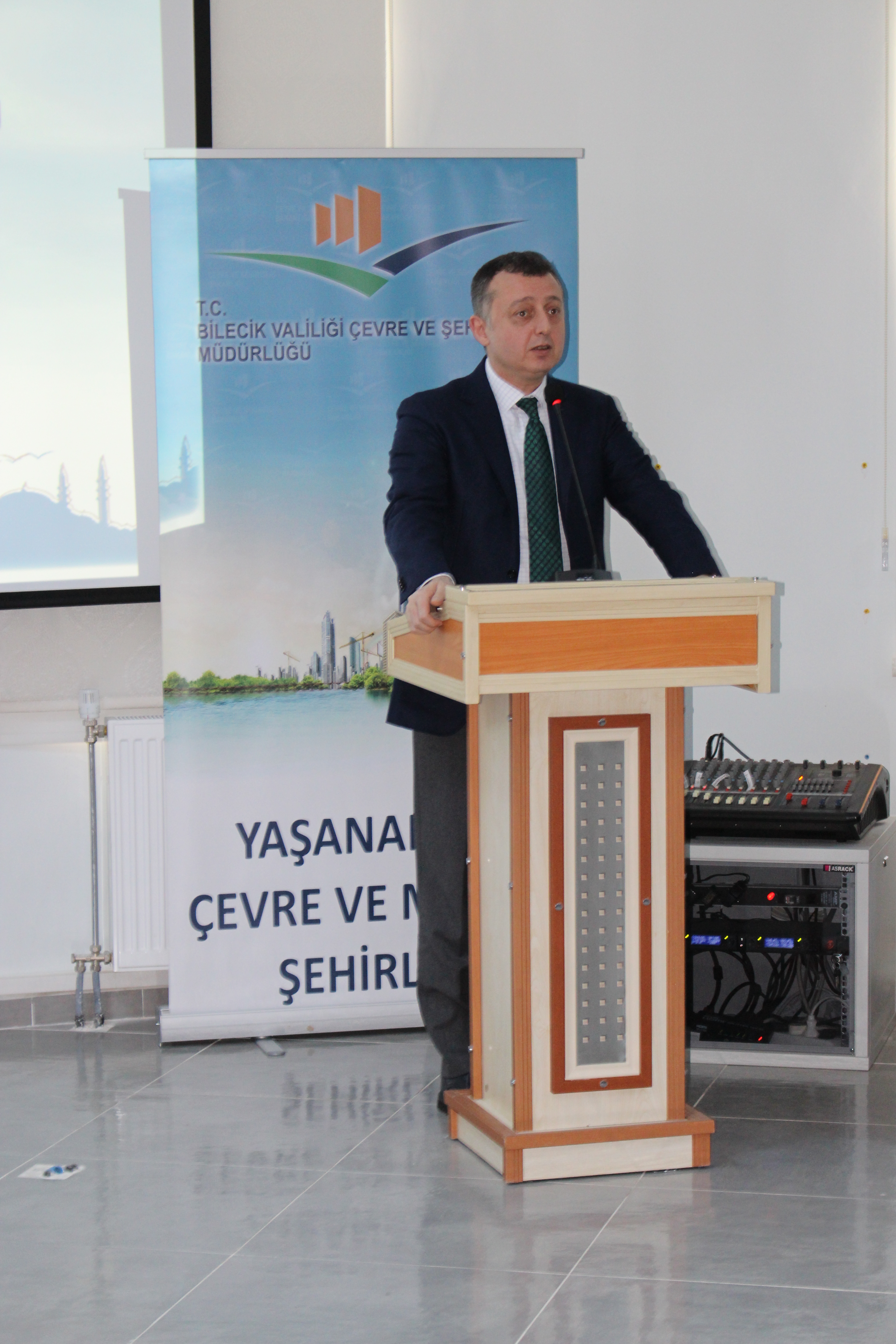 USTALIK EĞİTİMLERİ KAPSAMINDA KURS BİTİRME BELGESİ VE KORUYUCU DONANIM TESLİM TÖRENİ DÜZENLENDİ