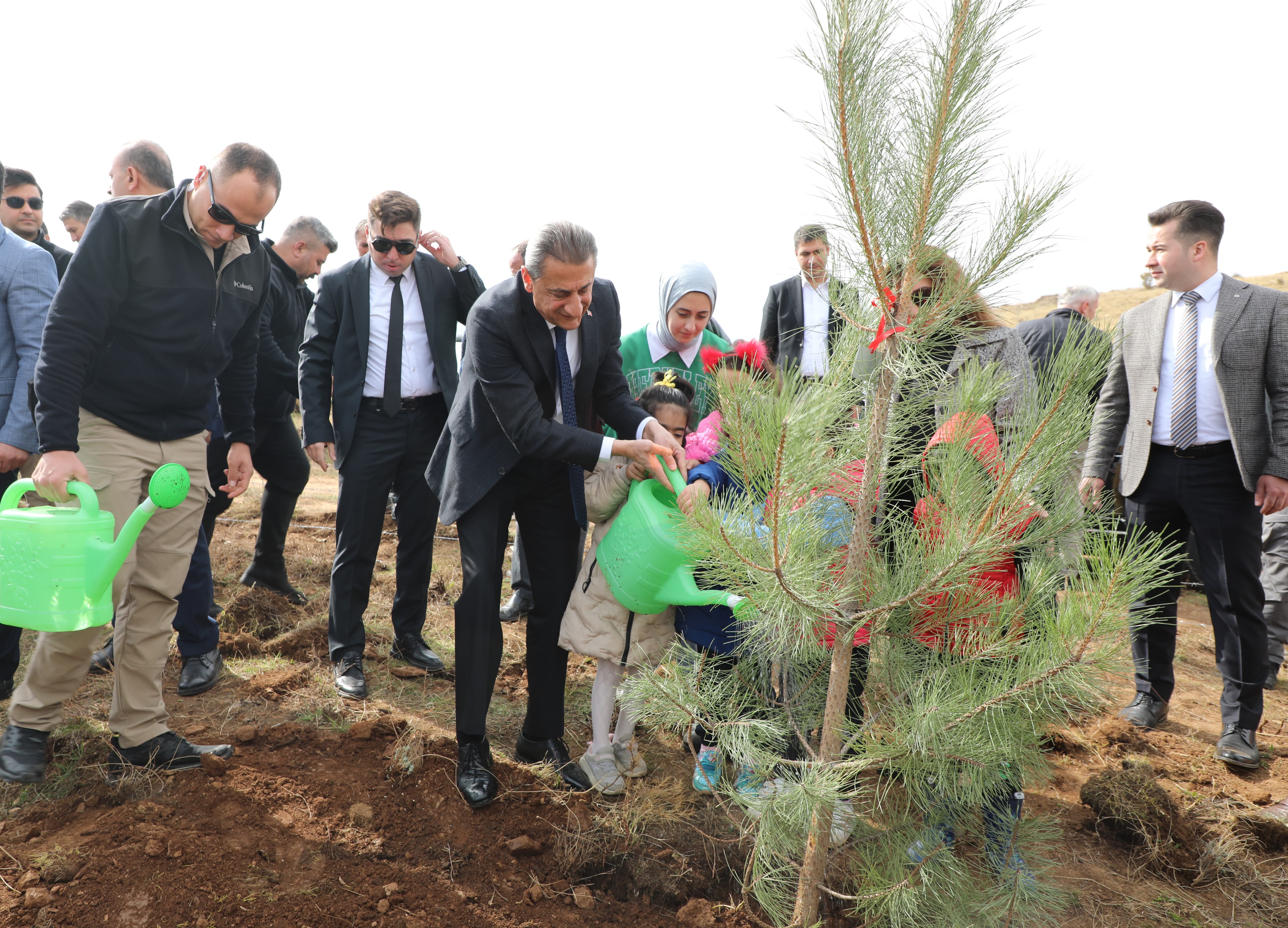 5-9 Haziran Türkiye Çevre Haftası kapsamında İl Müdürlüğümüz tarafından Düzenlenen Etkinlikler kapsamında Sayın Valimiz Erol KARAÖMEROĞLU'na Ziyarette Bulunuldu ve Çeşitli Etkinliklerle Kutlamalar Yapıldı.