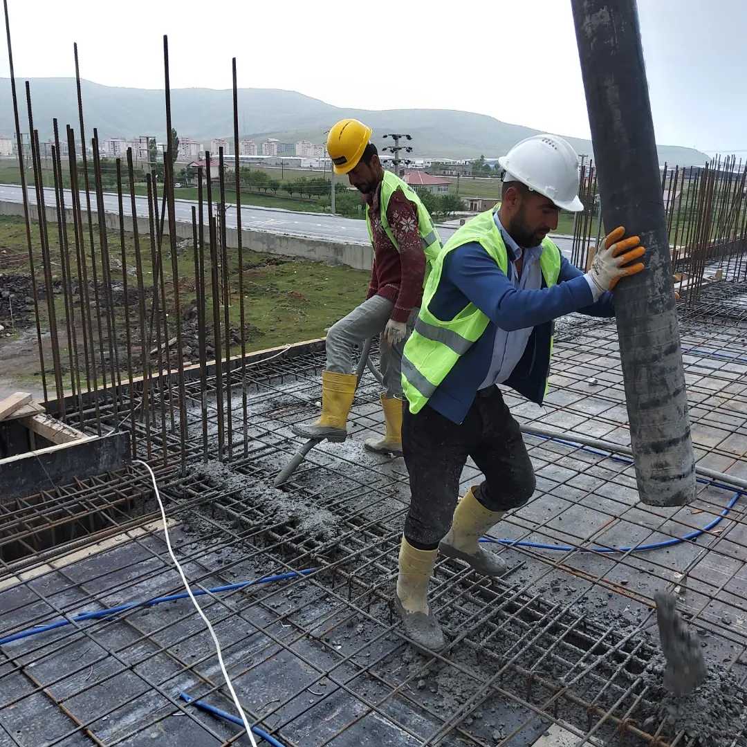 Bitlis Çevre Şehircilik ve İklim Değişikliği İl Müdürlüğü Yeni Hizmet Binası Yapımı ve Çevre Düzenlemesi Çalışmaları hızla devam etmekte.