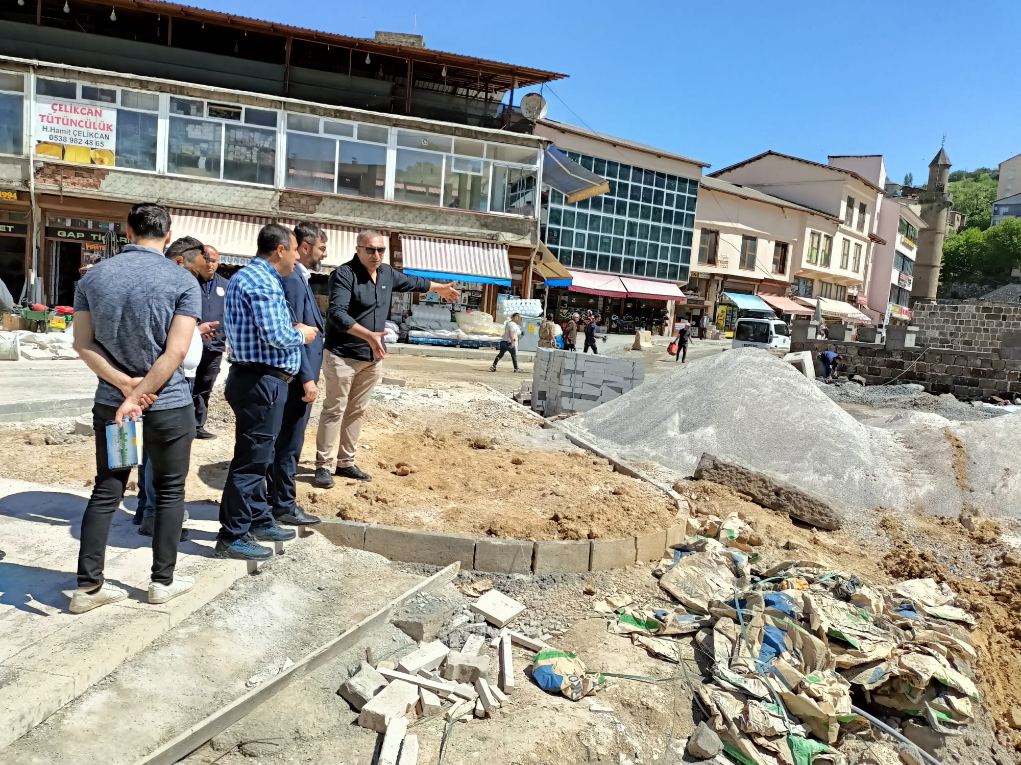 Bitlis Dereüstü Kentsel Dönüşüm Projesi Kapsamında Yapılan Çalışmalarda Yerinde İncelemeler Yapıldı