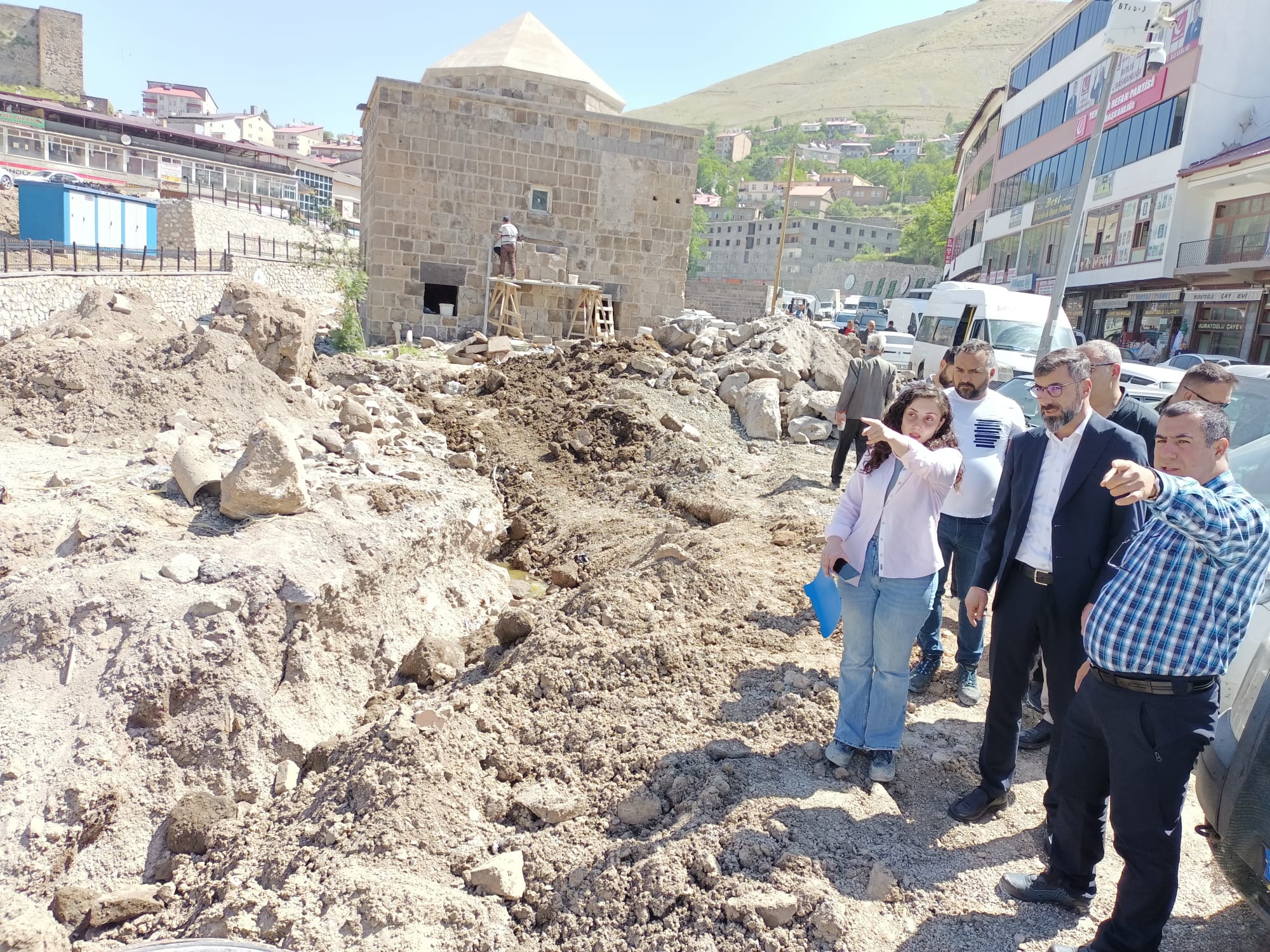 Bitlis Dereüstü Kentsel Dönüşüm Projesi Kapsamında Yapılan Çalışmalarda Yerinde İncelemeler Yapıldı