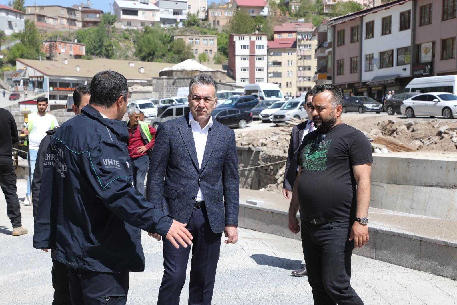 Bitlis Merkez Dereüstü Kentsel Dönüşüm Projesinde Kış Sezonun Bitmesi ile Çalışmalar Kaldığı Yerden Devam Ediyor.