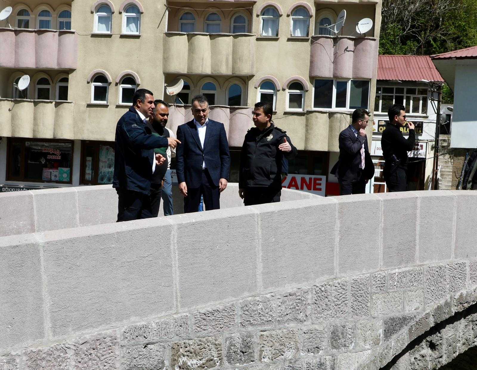 Bitlis Merkez Dereüstü Kentsel Dönüşüm Projesinde Kış Sezonun Bitmesi ile Çalışmalar Kaldığı Yerden Devam Ediyor.