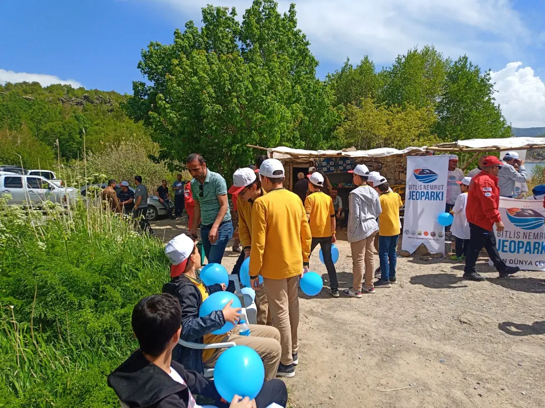 Çevre Haftası Etkinliklerinde 3. Gün Aktiviteleri Nemrut Kalderasında Gerçekleştirildi