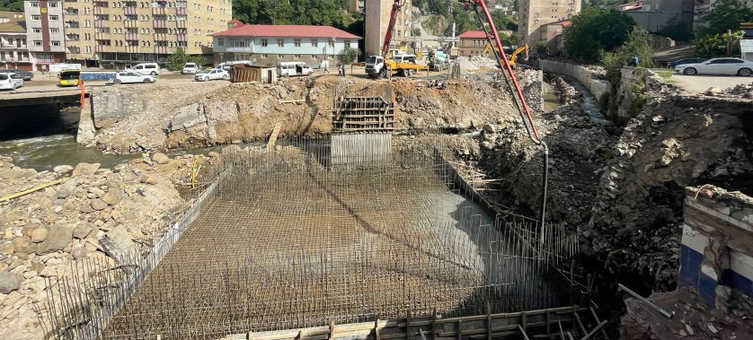 Bitlis Dereüstü Kentsel Dönüşüm Proje hatları ortaya çıkmaya başladı, ilk lastik savağın temeli atıldı