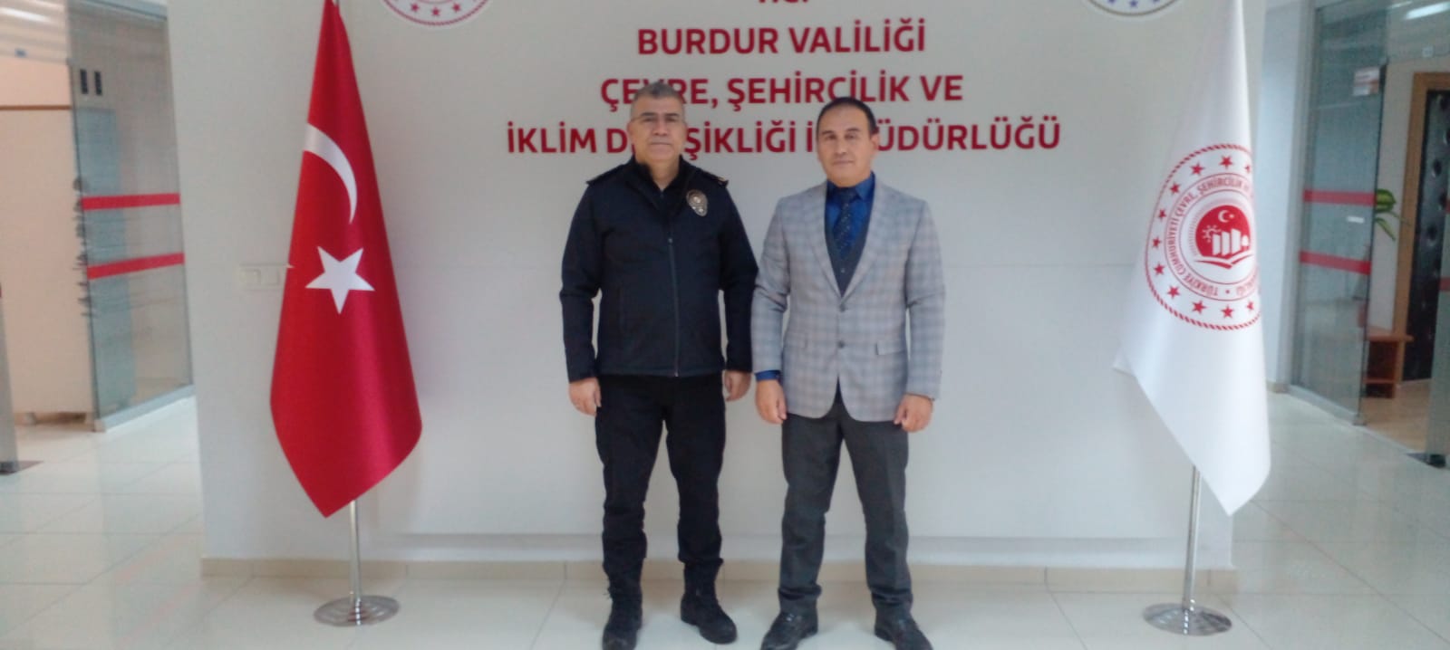 İl Emniyet Müdürmüz Sayın Ahmet KURT tarafından İl Müdürmüz Sayın Ali ZEREN ' e iadeyi ziyarette bulunmuştur.