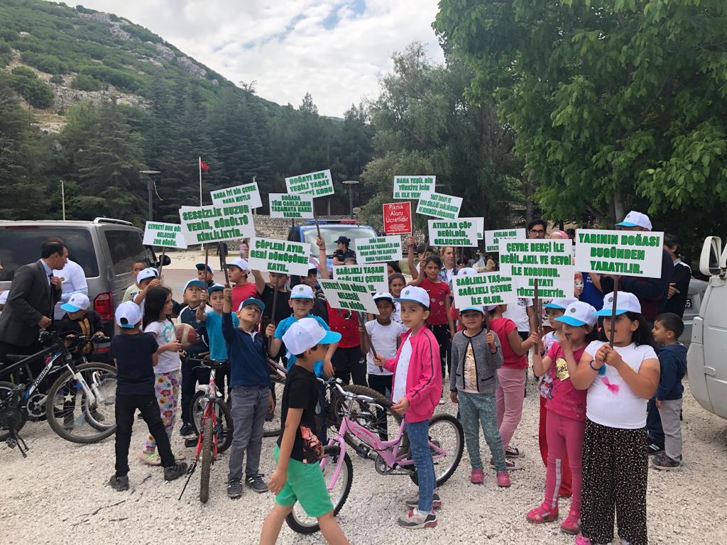 İl Müdürlüğümüz tarafından Çatağıl İlkokulunun katılımı ile Çevre Haftası kapsamında bisiklet etkinliği ve İnsuyu piknik alanında çevre şenliği düzenlenmiştir