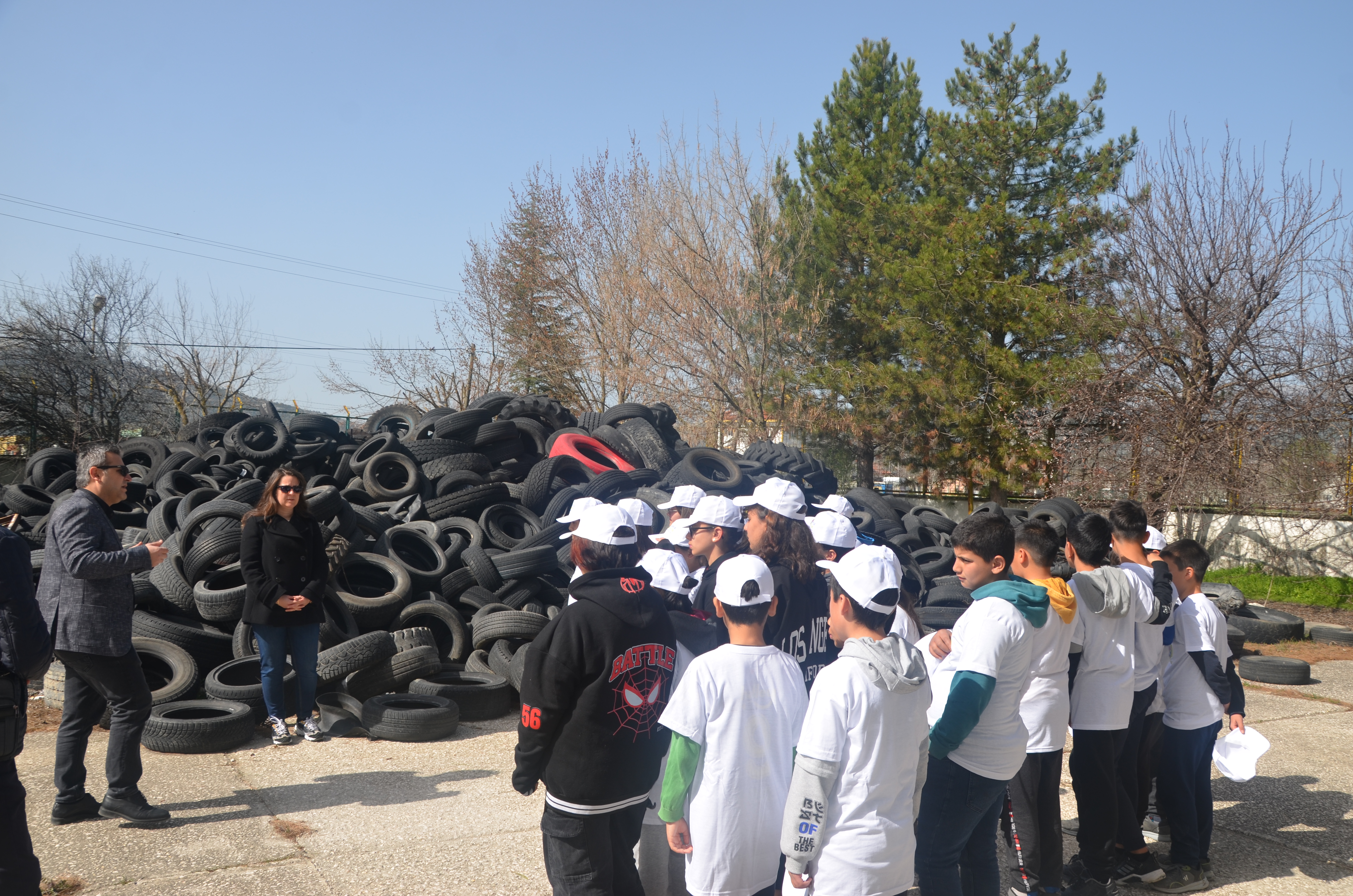 İlimizde 30 Mart Uluslararası Sıfır Atık Günü Mart ayı boyunca çeşitli etkinliklerle kutlandı.  İl Müdürlüğümüz ile Milli Eğitim İl Müdürlüğü tarafından ortak yürütülen proje kapsamında gerekli bilgilendirme ve çalışmalar yapılmıştır.