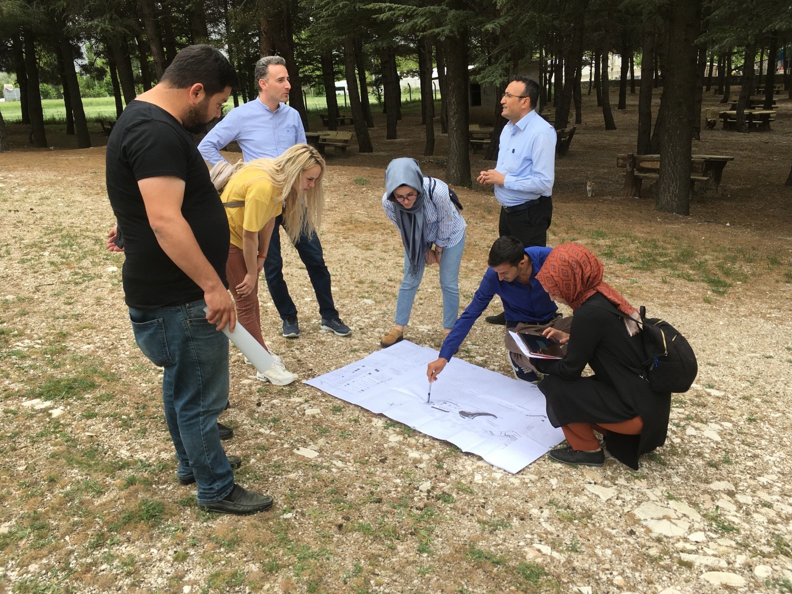 Projesi ve onay işlemleri Müdürlüğümüz tarafından yürütülen, ihale işlemleri Burdur İl Özel İdaresi tarafından yapılan “BURDUR İNSUYU MAĞARASI ÇEVRE DÜZENLEMESİ YAPIMI İŞİ” ne ait sözleşme imzalanarak, yükleniciye yer teslimi yapılmıştır