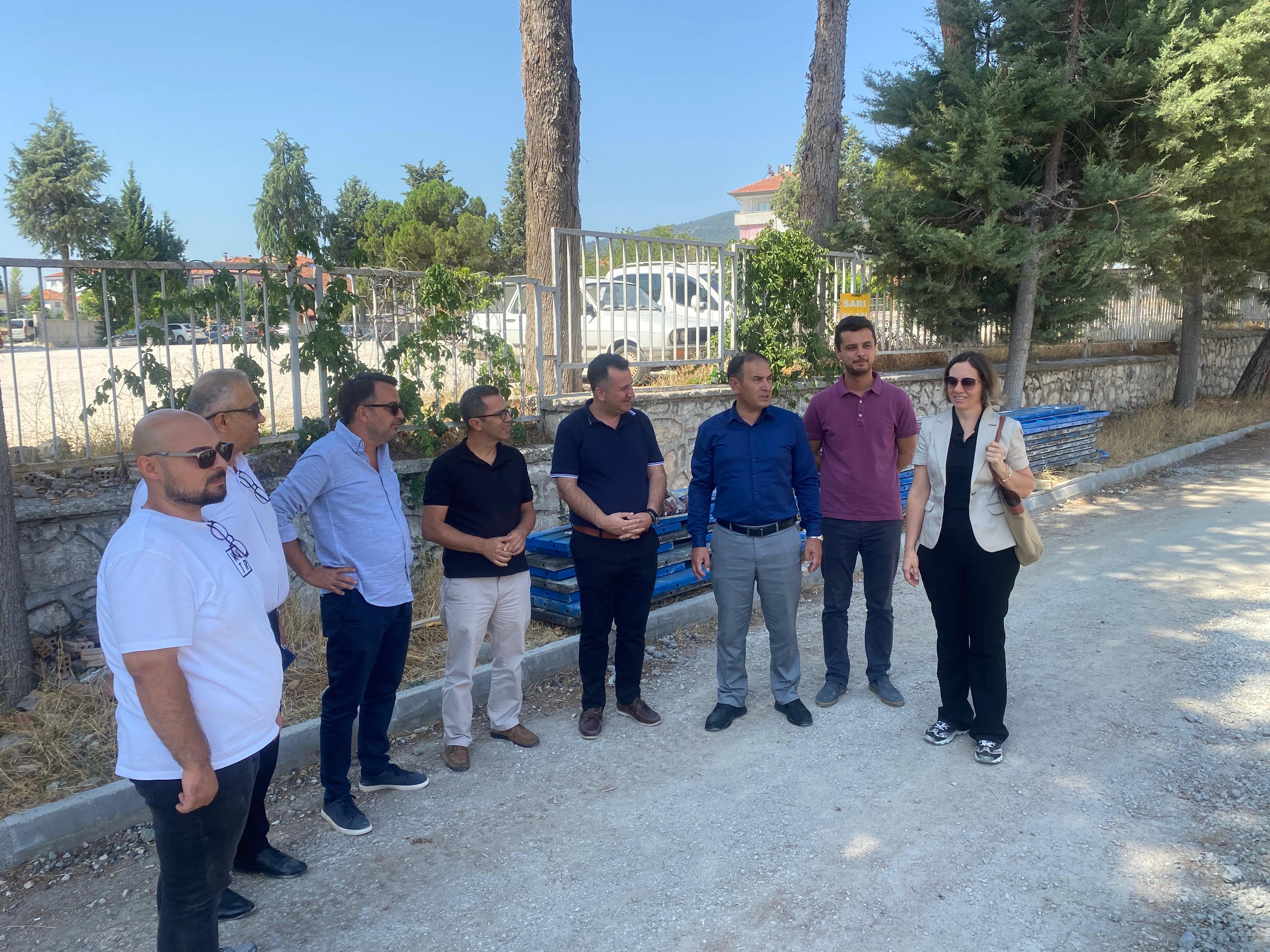 TOKİ Tarafından yapımları devam eden Tefenni, Çavdır ve Altınyayla İlçelerimizde konut projeleri ve Gölhisar Devlet Hastanesi ek bina inşaatlarında yerinde incelemelerde bulunuldu.
