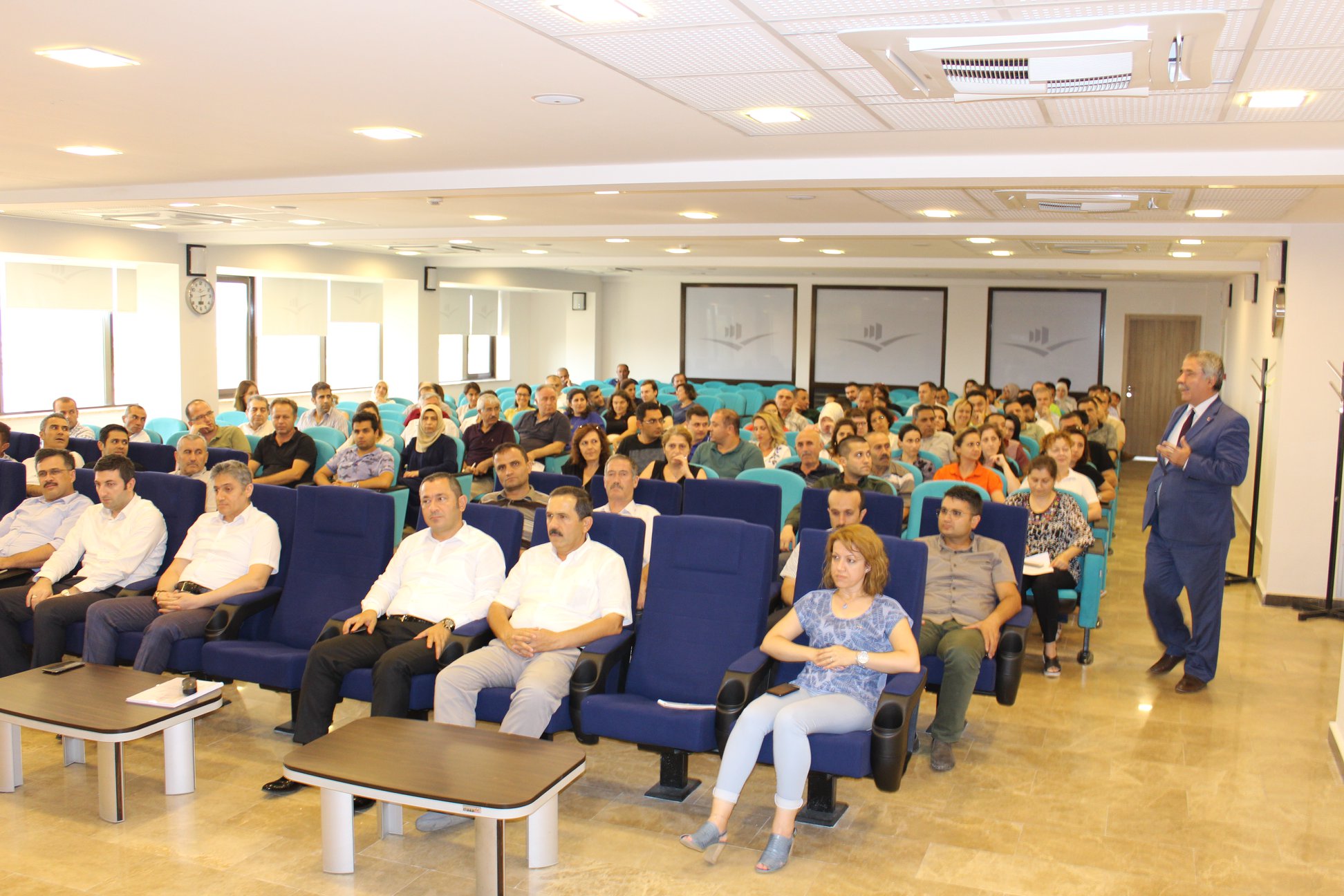 İç Denetim Birimi Başkanlığınca  İl Müdürlüğümüzde “bürokrasinin azaltılması, iç kontrol ve etik yönetim” konulu toplantı ve seminer düzenlenmiştir.